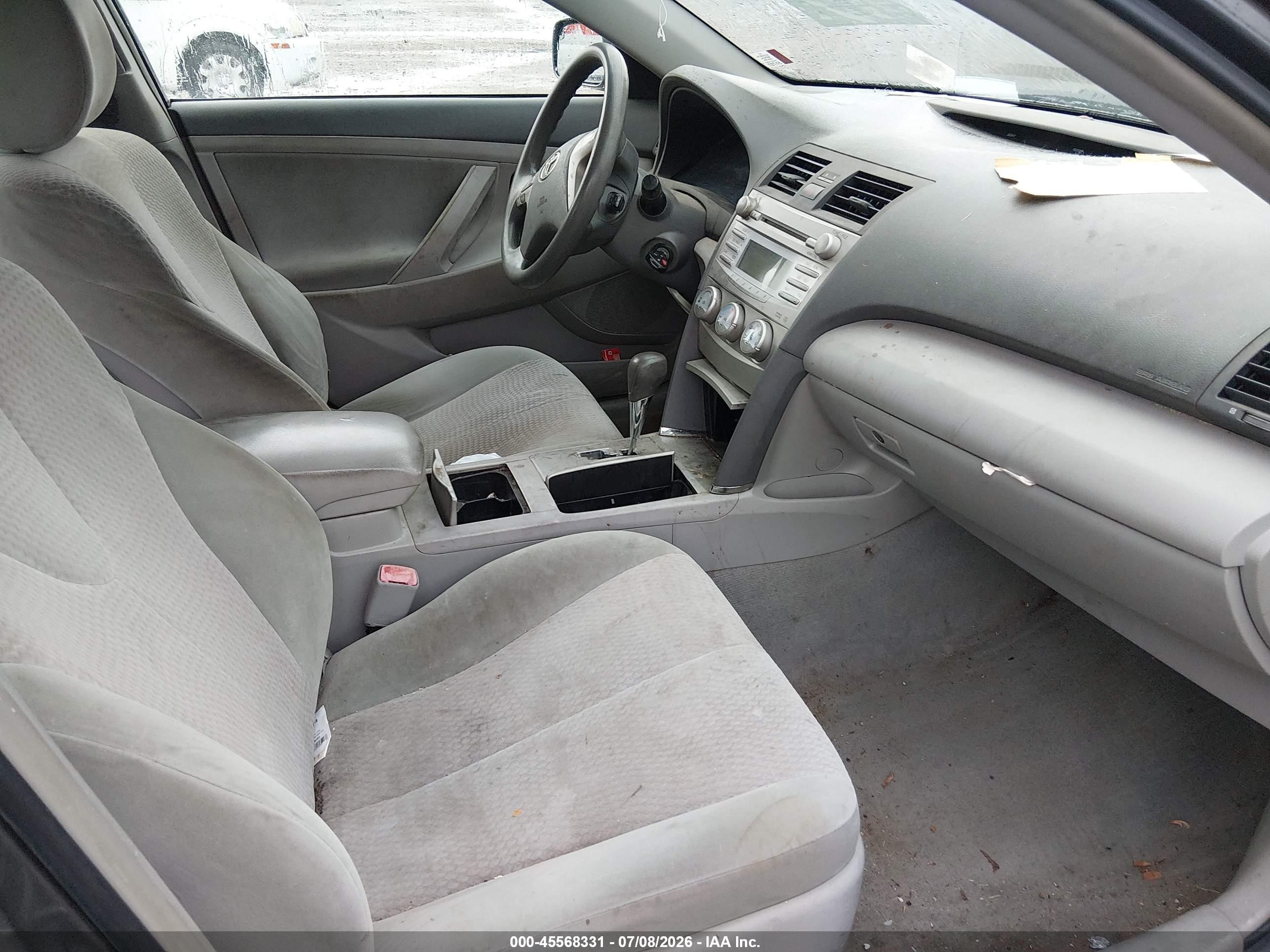2011 Toyota Camry Le Gray vin: 4T4BF3EK5BR155840