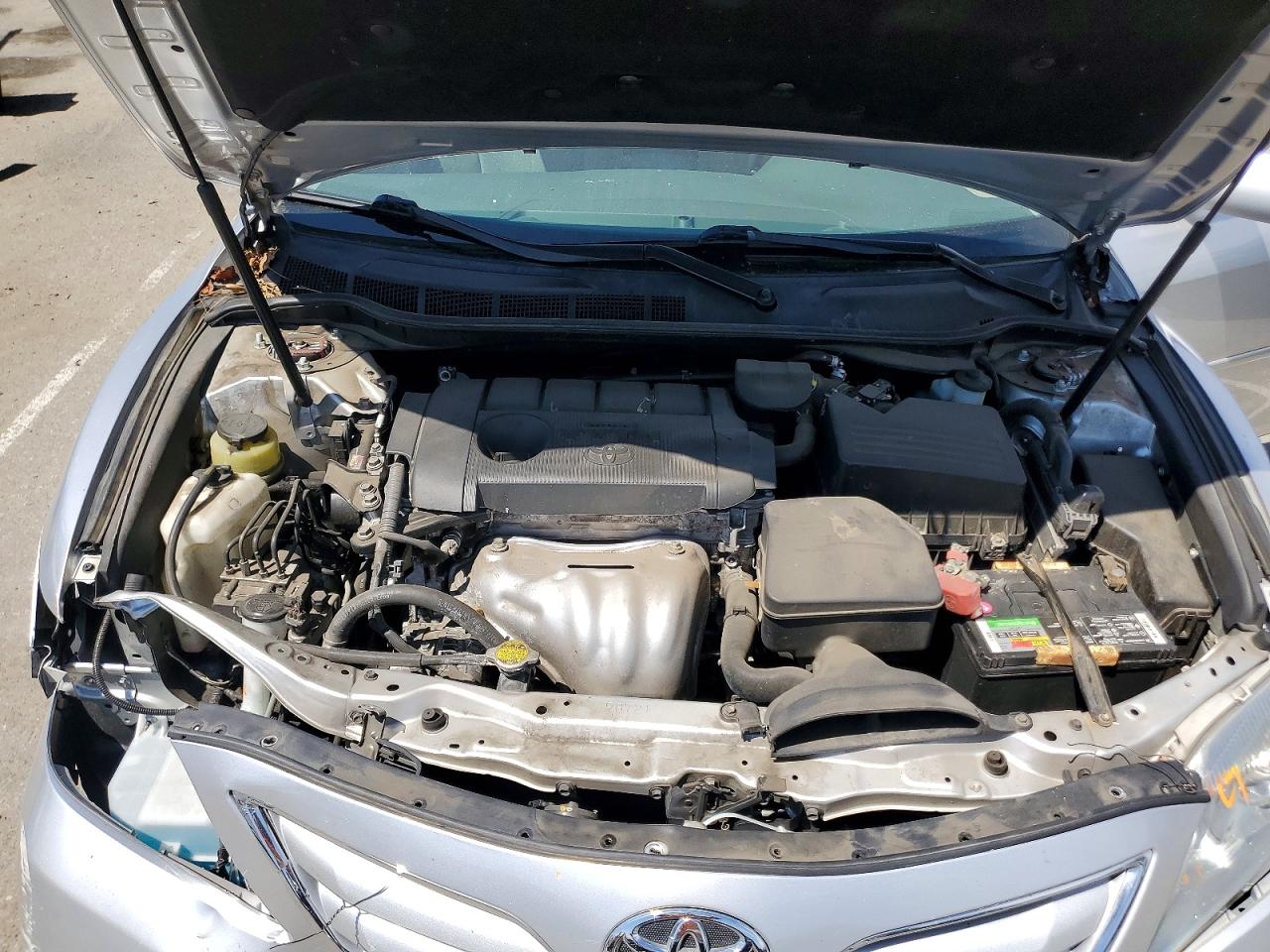 2011 Toyota Camry Le Silver vin: 4T4BF3EK5BR160665