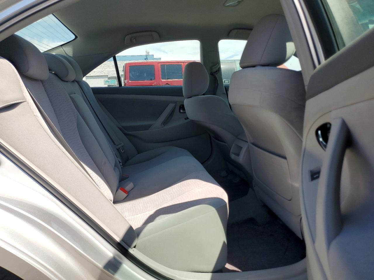 2011 Toyota Camry Le Silver vin: 4T4BF3EK5BR160665