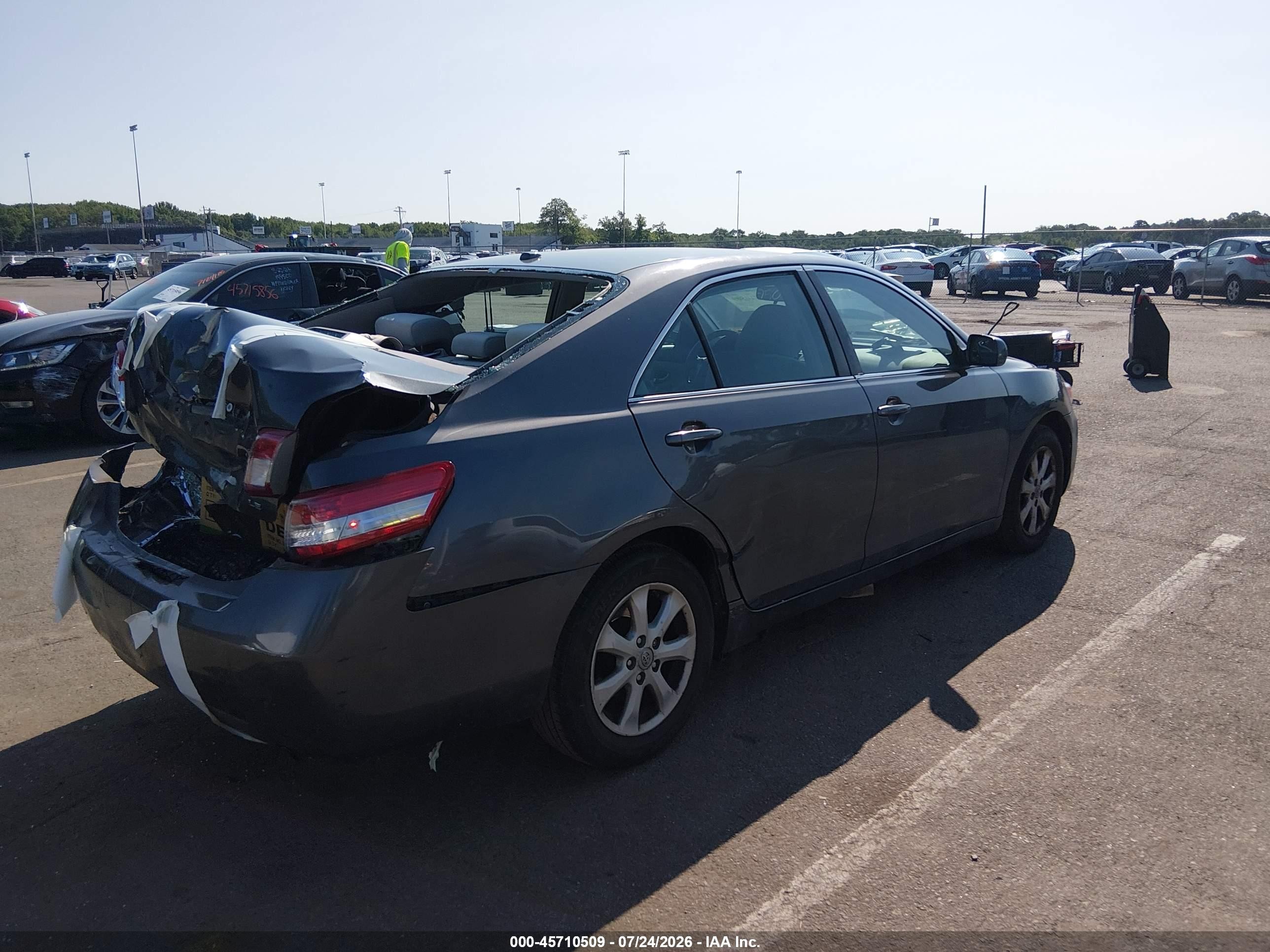 2011 Toyota Camry Le Gray vin: 4T4BF3EK5BR163937