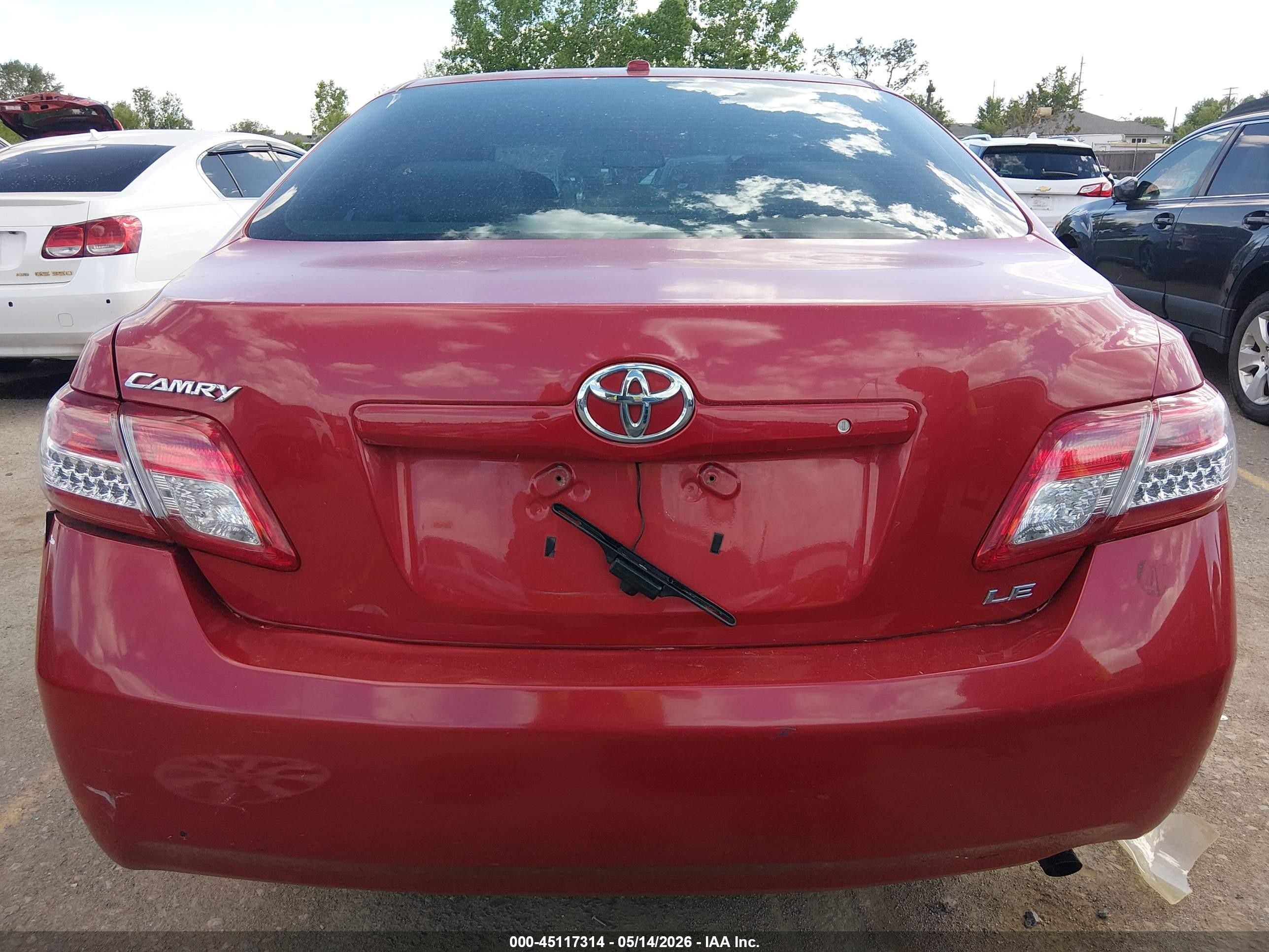2011 Toyota Camry Le Red vin: 4T4BF3EK5BR166675
