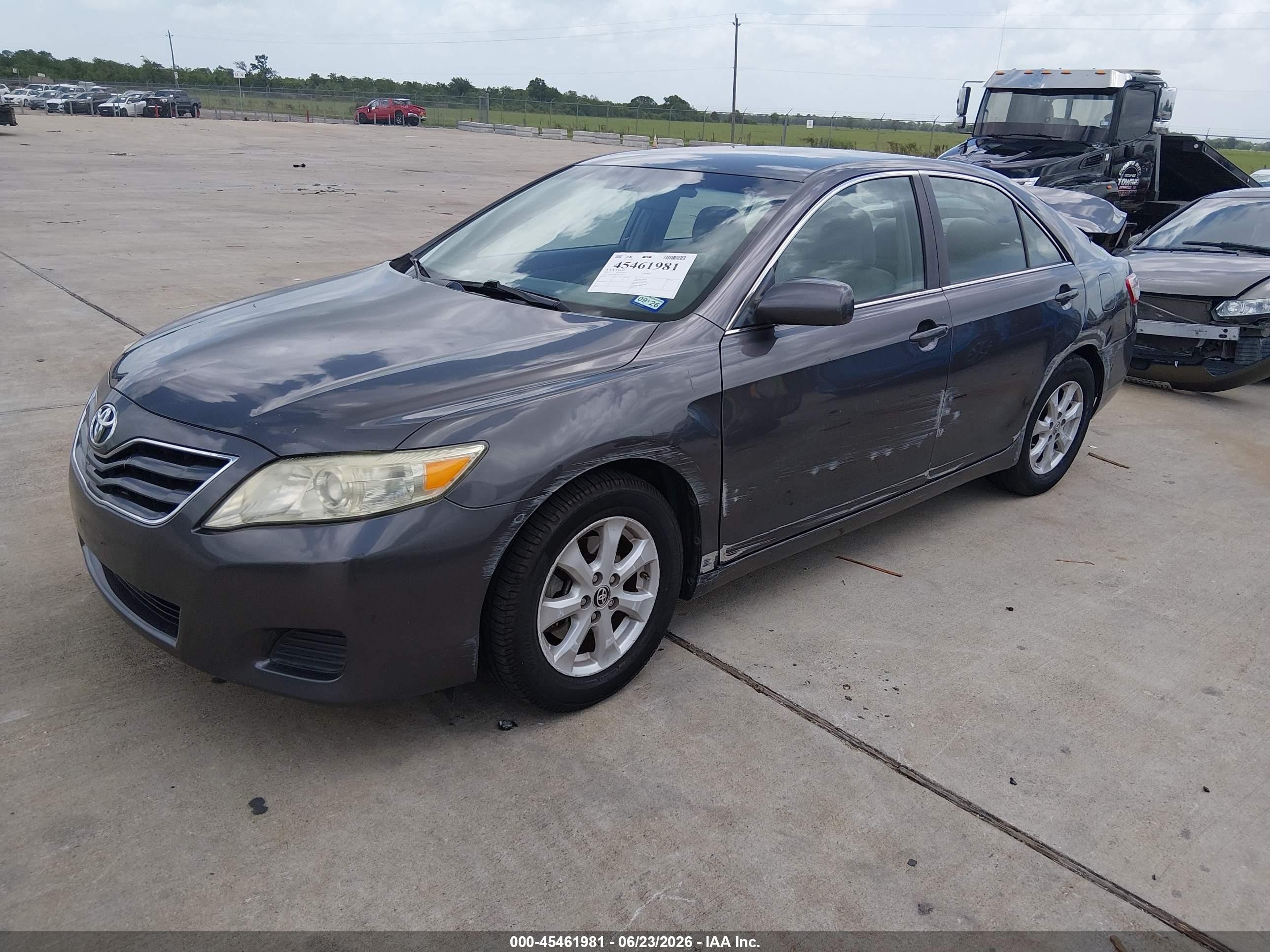 2011 Toyota Camry Le Gray vin: 4T4BF3EK5BR169205