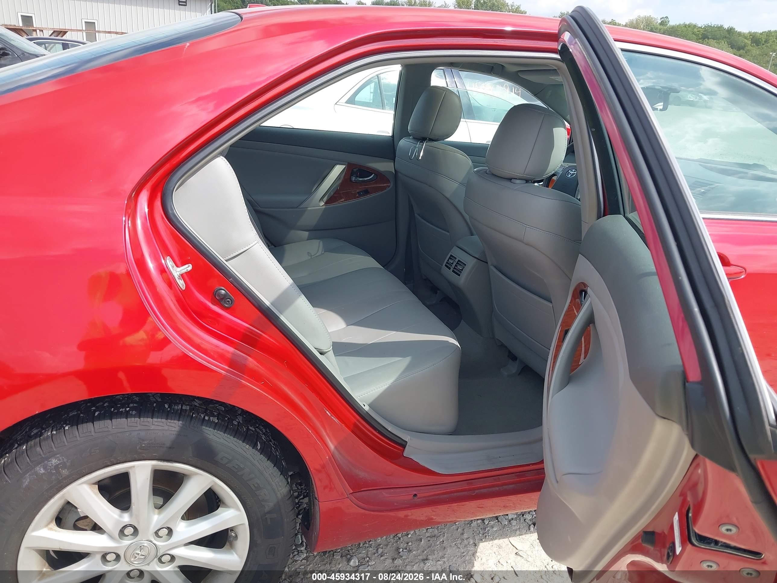 2011 Toyota Camry Xle Red vin: 4T4BF3EK5BR171536