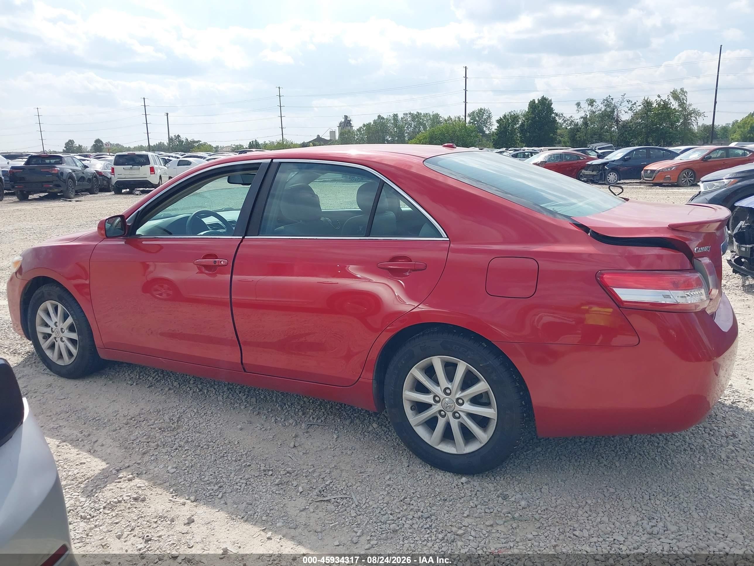 2011 Toyota Camry Xle Red vin: 4T4BF3EK5BR171536