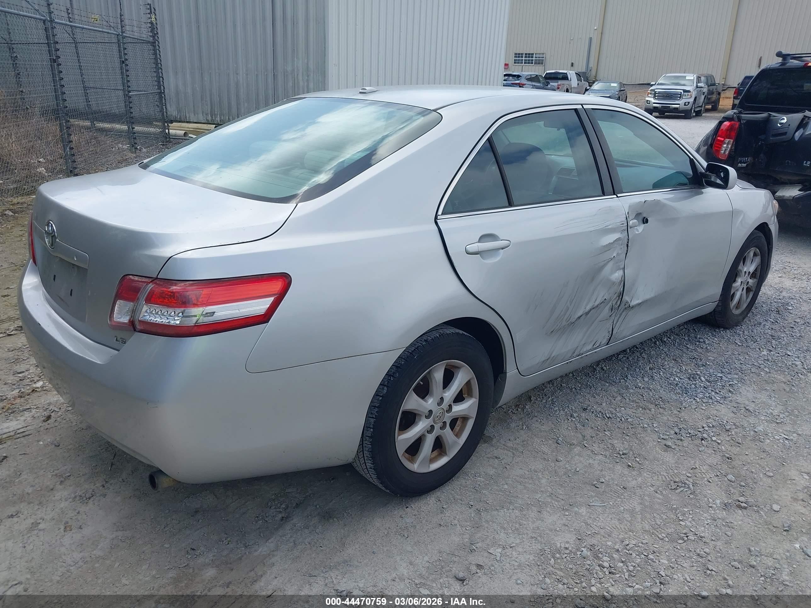 2011 Toyota Camry Le Silver vin: 4T4BF3EK5BR178972