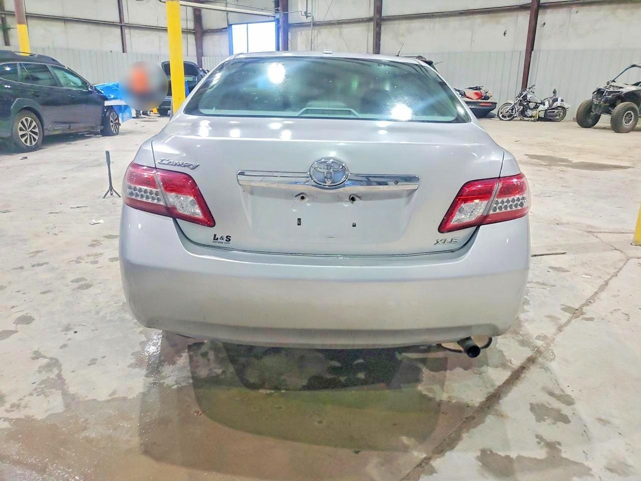 2011 Toyota Camry Xle Silver vin: 4T4BF3EK5BR187350