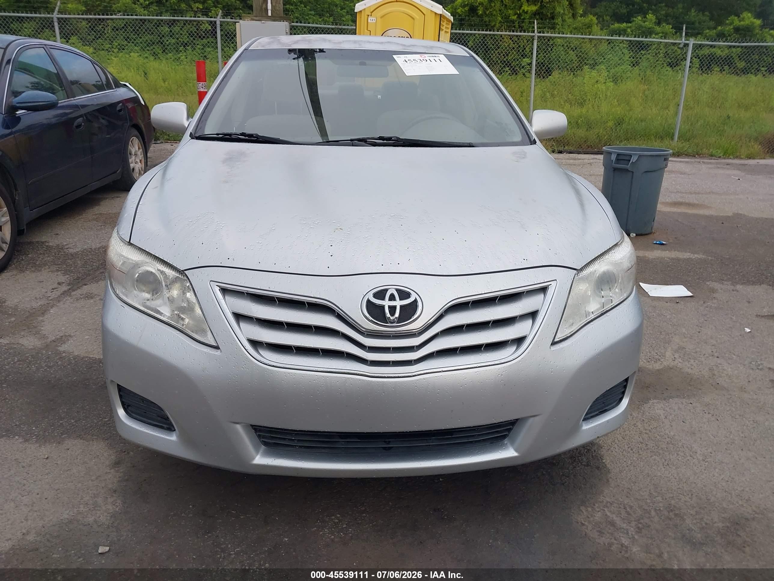2011 Toyota Camry Le Серебряный vin: 4T4BF3EK5BR194685