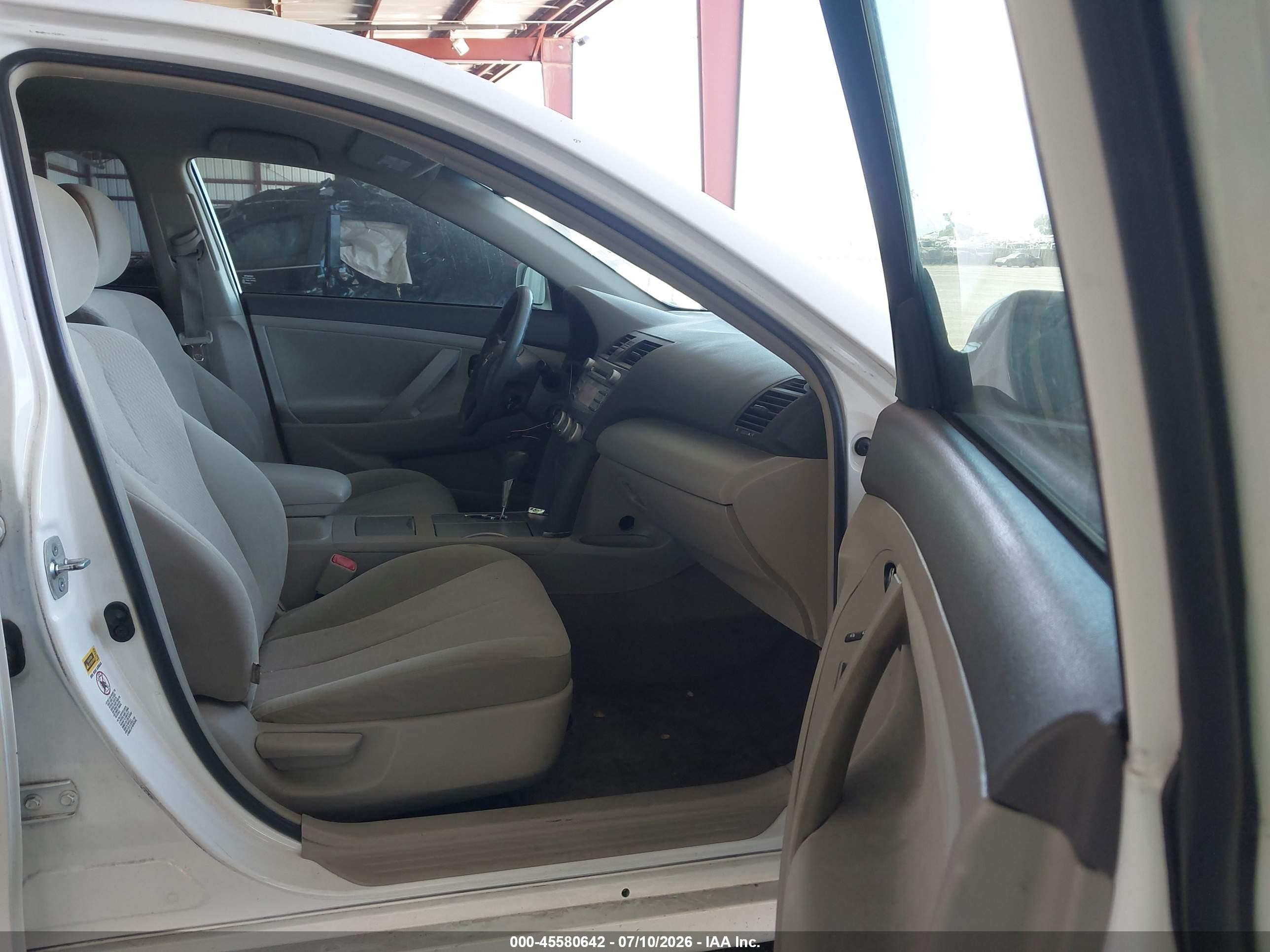 2011 Toyota Camry Le White vin: 4T4BF3EK5BR200095