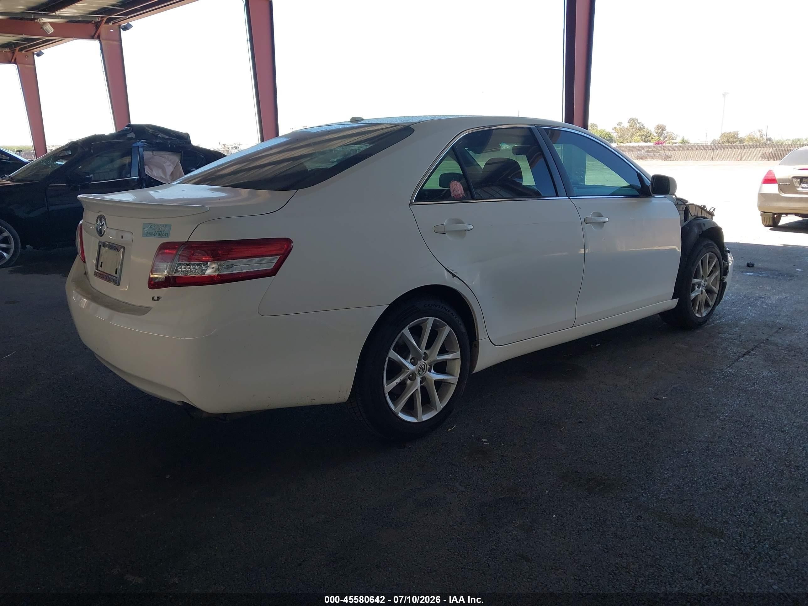 2011 Toyota Camry Le White vin: 4T4BF3EK5BR200095