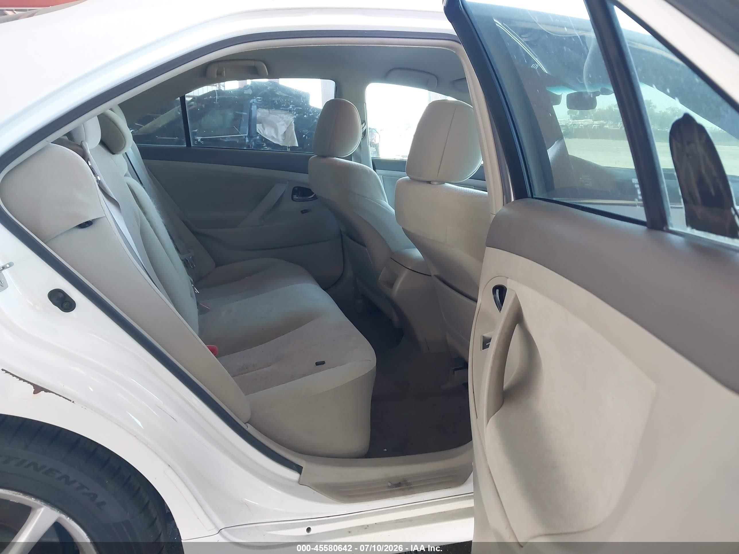 2011 Toyota Camry Le White vin: 4T4BF3EK5BR200095