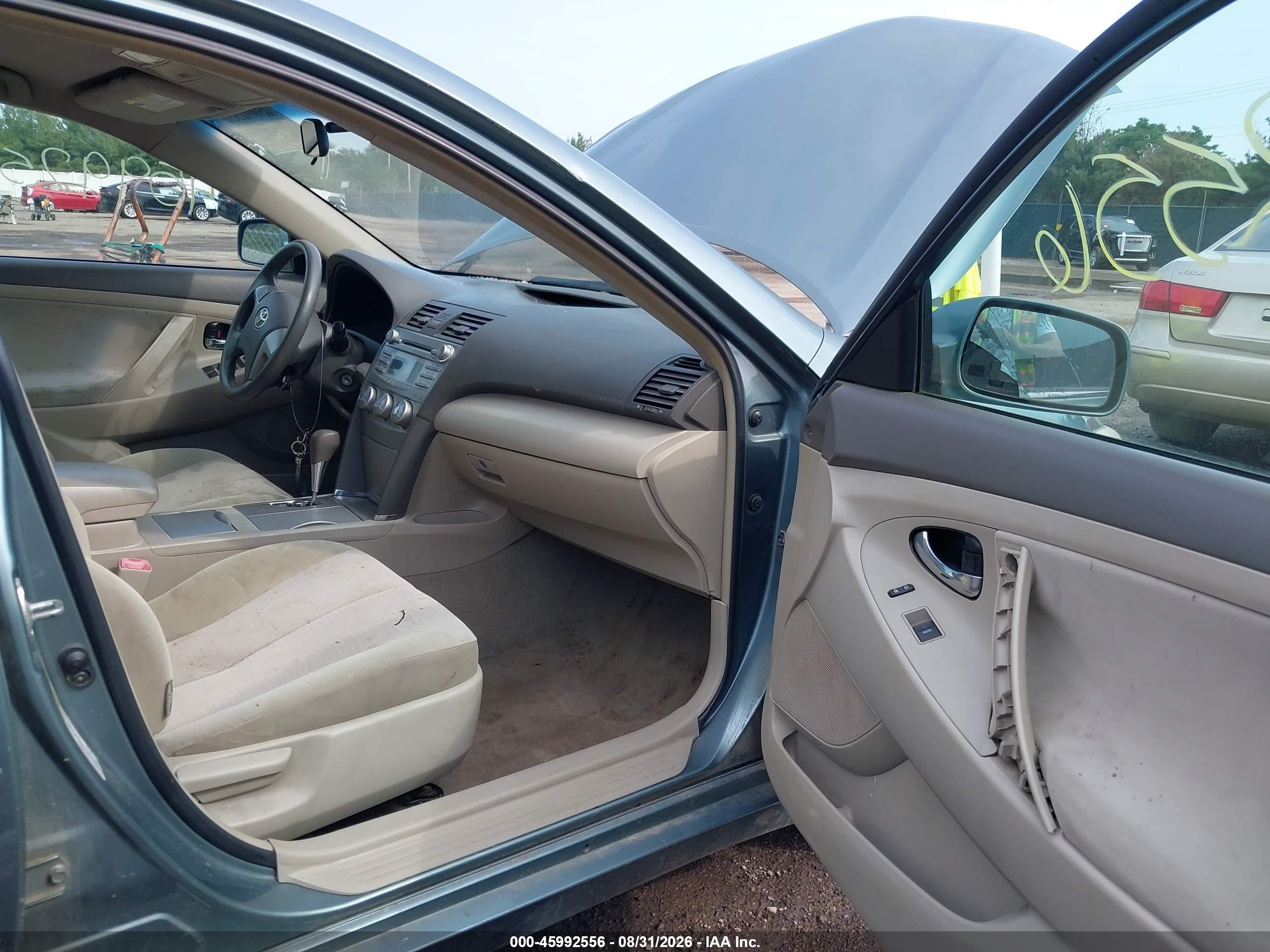 2010 Toyota Camry Le Light Blue vin: 4T4BF3EK6AR024270