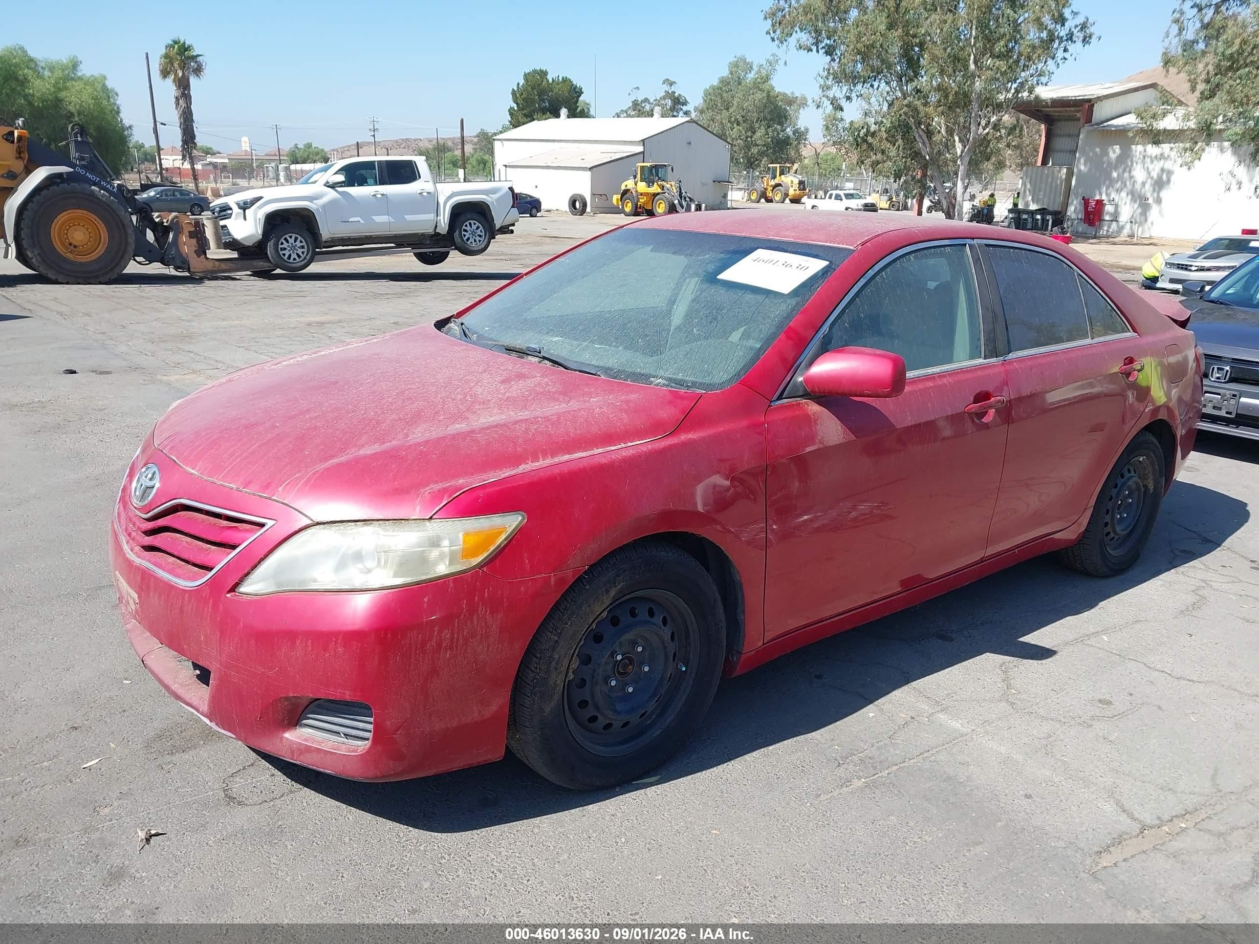 2010 Toyota Camry Le Red vin: 4T4BF3EK6AR024611