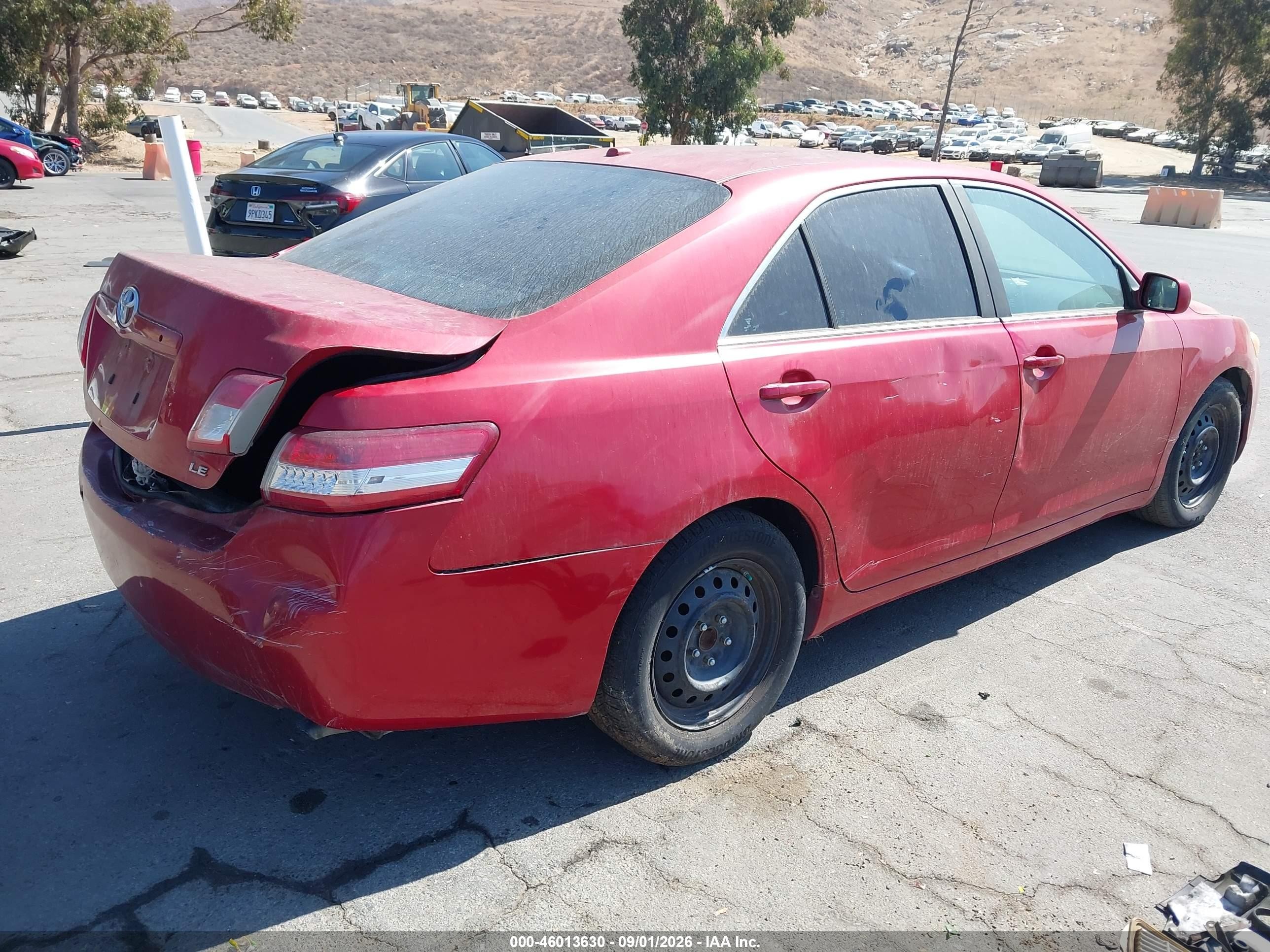 2010 Toyota Camry Le Red vin: 4T4BF3EK6AR024611