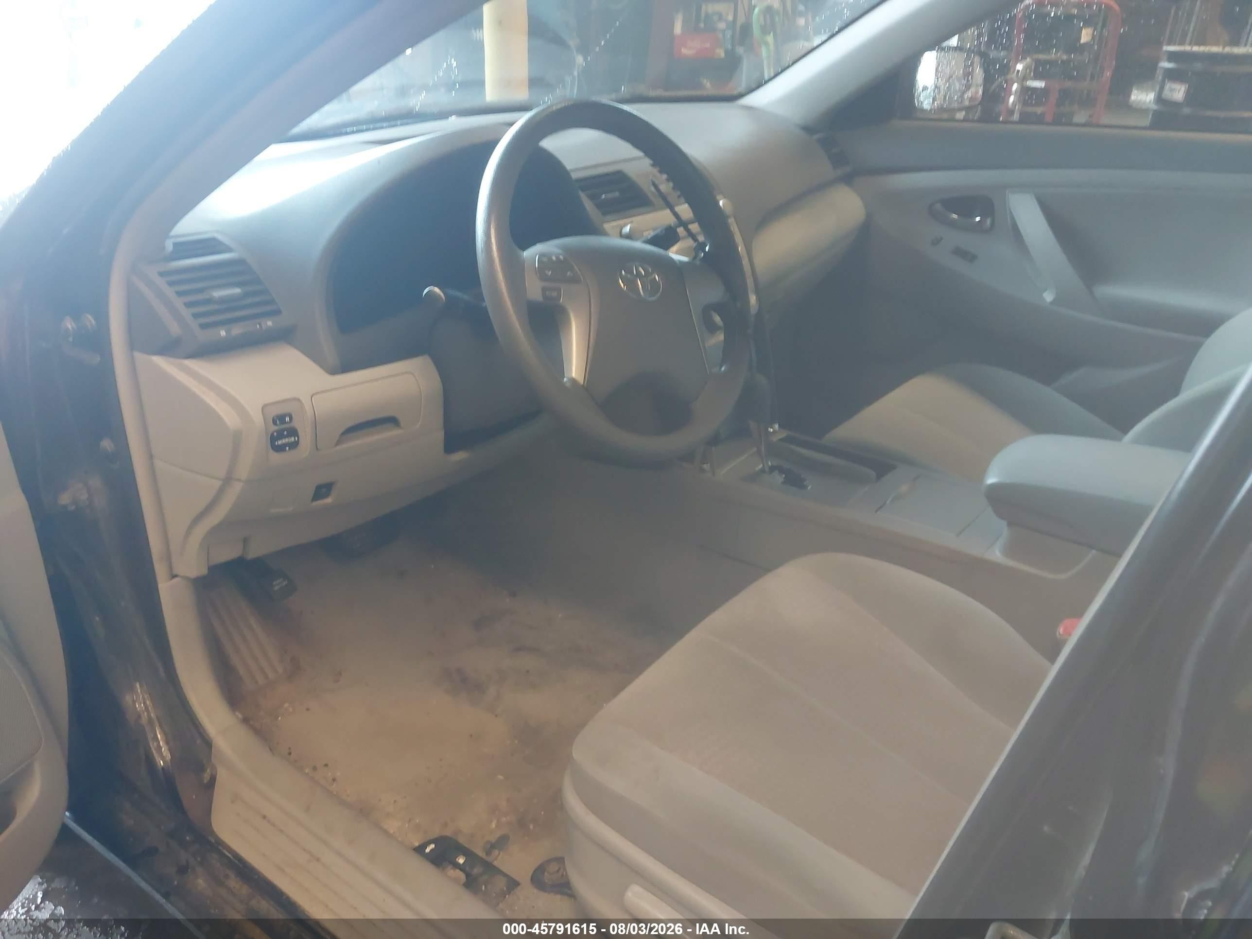 2010 Toyota Camry Le Черный vin: 4T4BF3EK6AR025029