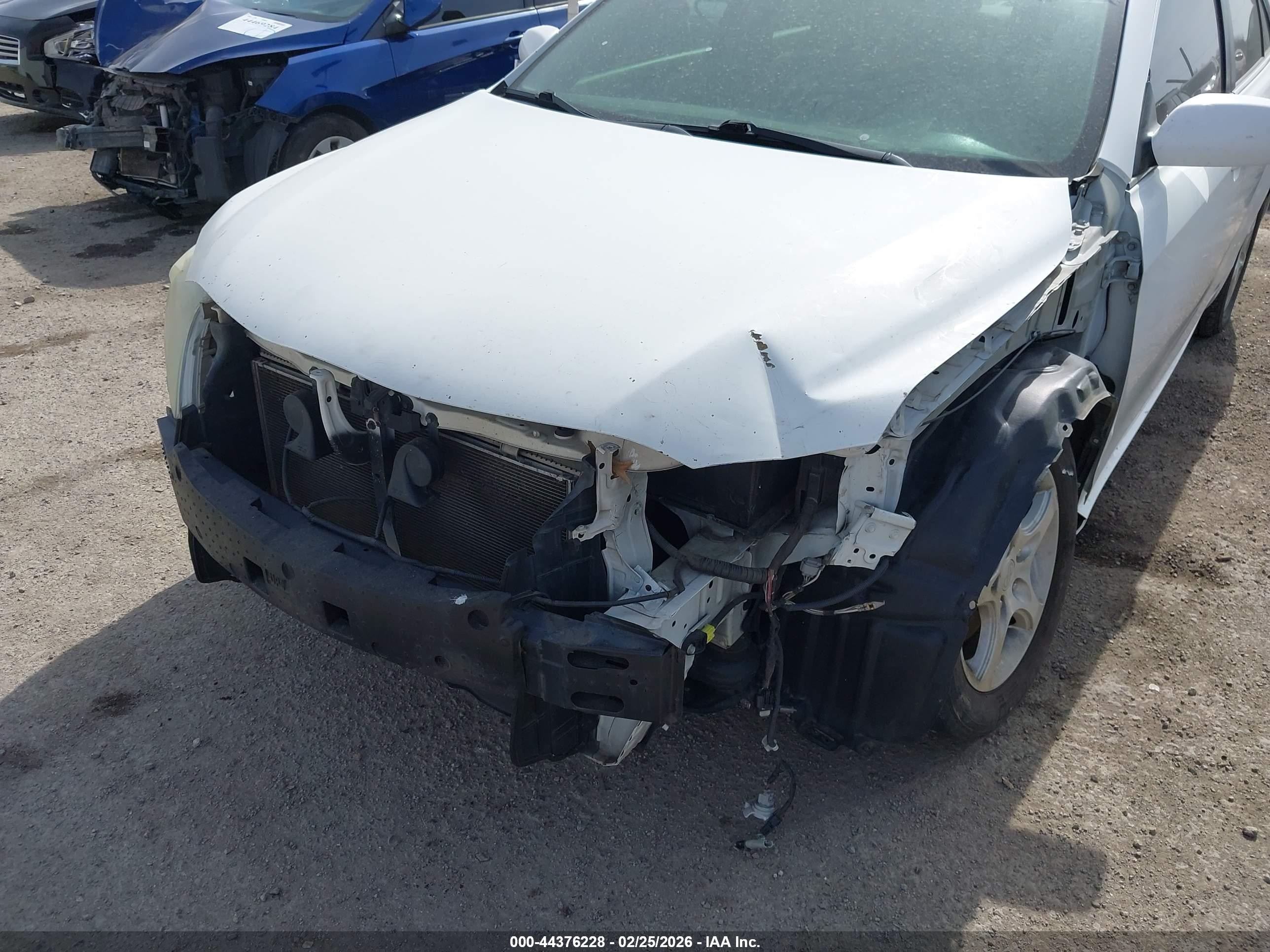 2010 Toyota Camry Le White vin: 4T4BF3EK6AR031316
