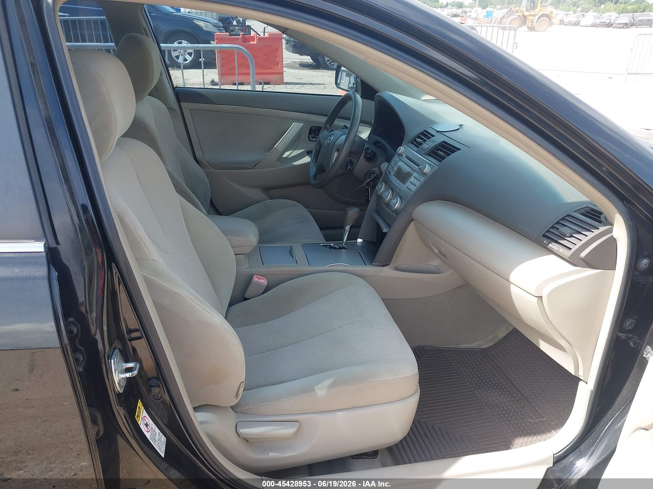 2010 Toyota Camry   Черный vin: 4T4BF3EK6AR039917