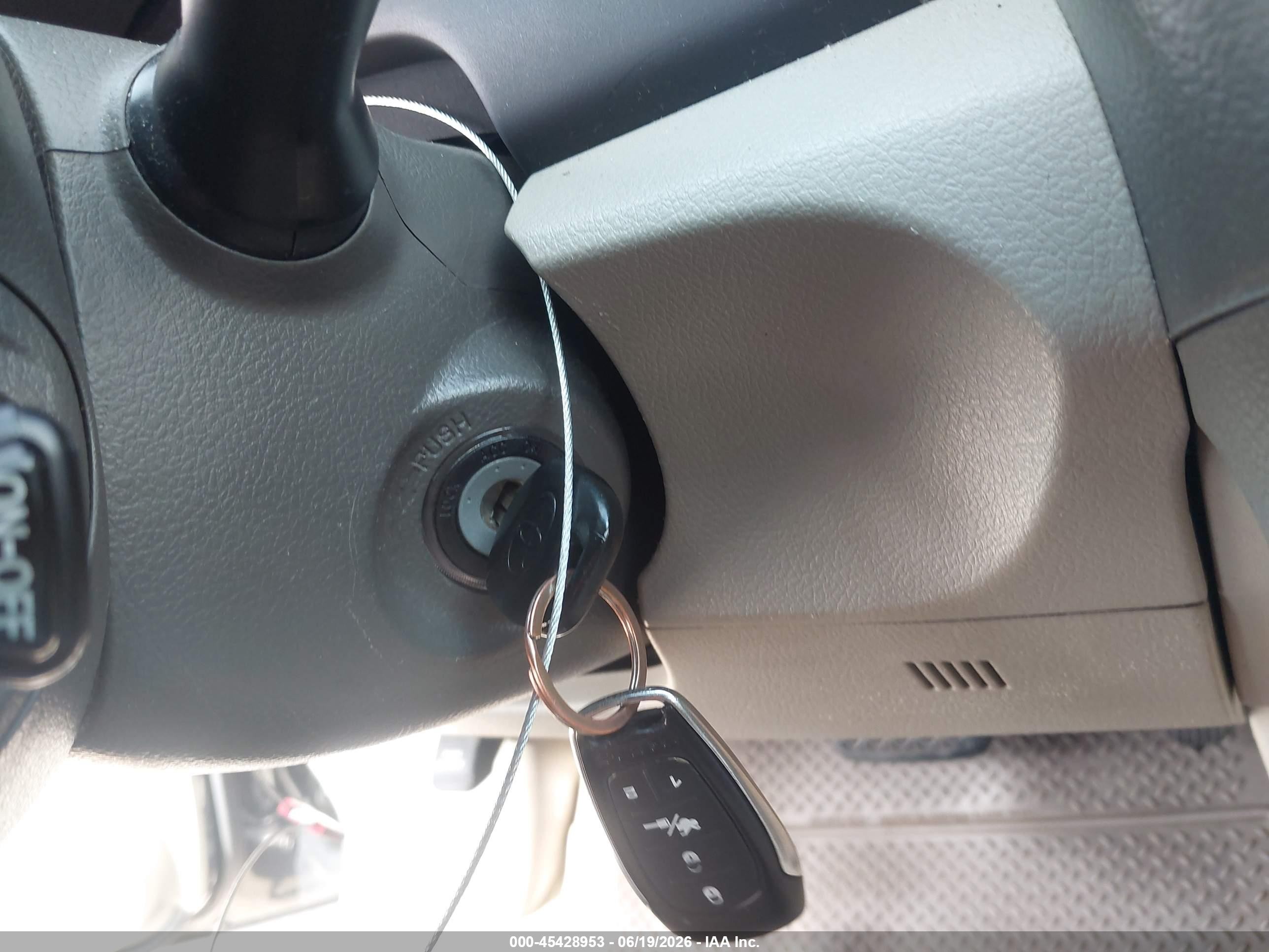2010 Toyota Camry   Черный vin: 4T4BF3EK6AR039917
