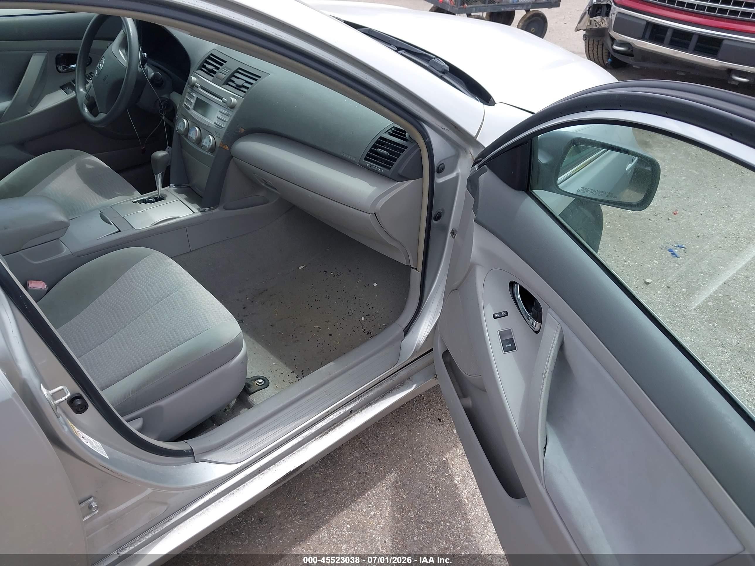 2010 Toyota Camry   Gray vin: 4T4BF3EK6AR044471