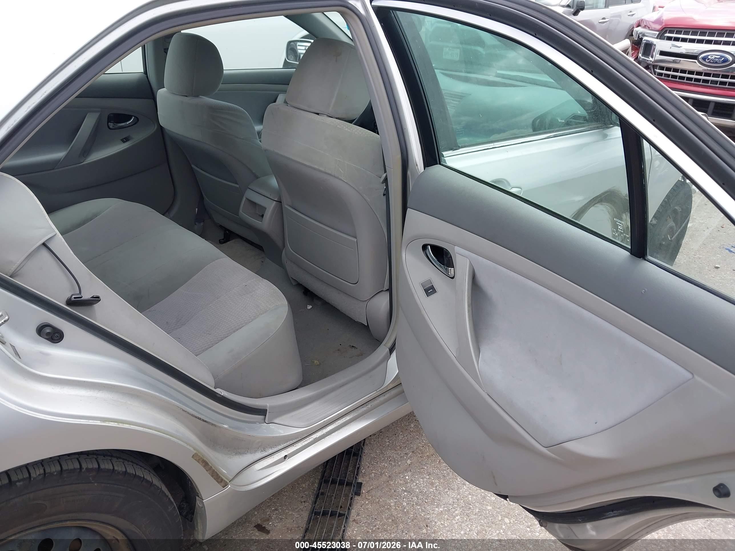 2010 Toyota Camry   Gray vin: 4T4BF3EK6AR044471