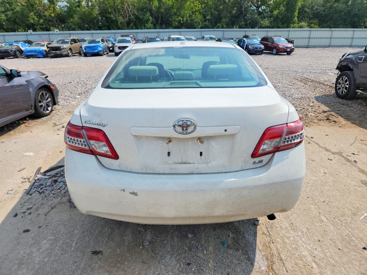 2010 Toyota Camry Le White vin: 4T4BF3EK6AR055678