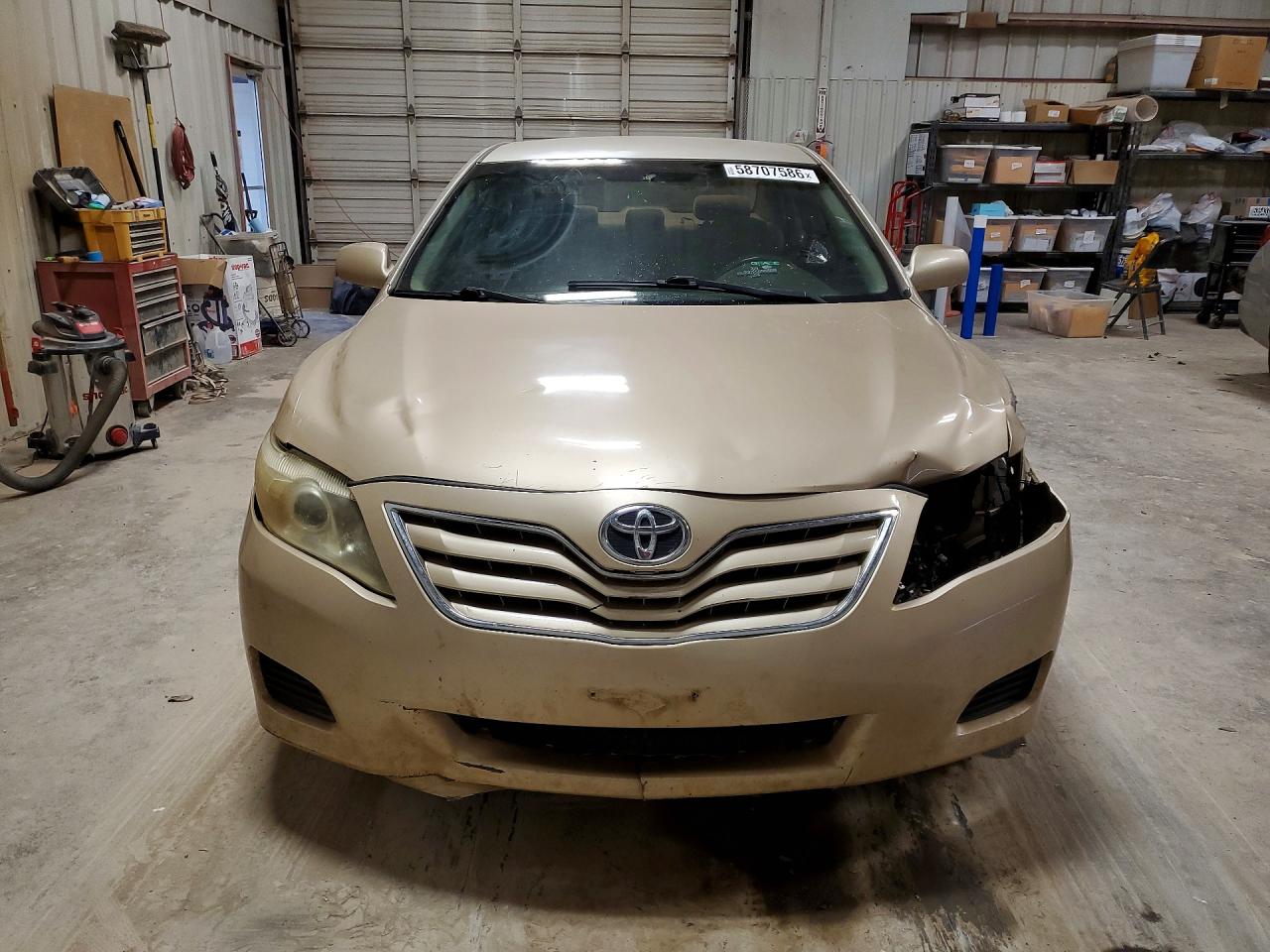 2010 Toyota Camry Le Tan vin: 4T4BF3EK6AR056037