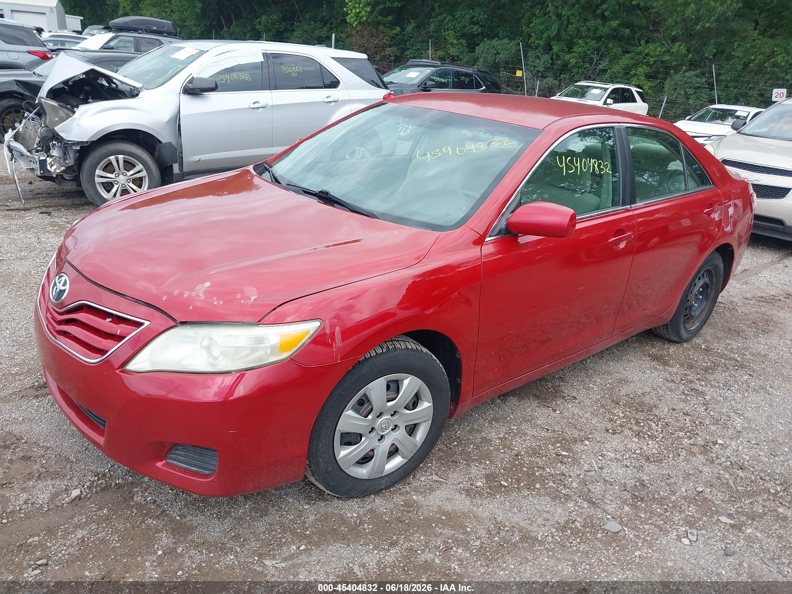 2010 Toyota Camry Le Red vin: 4T4BF3EK6AR056815