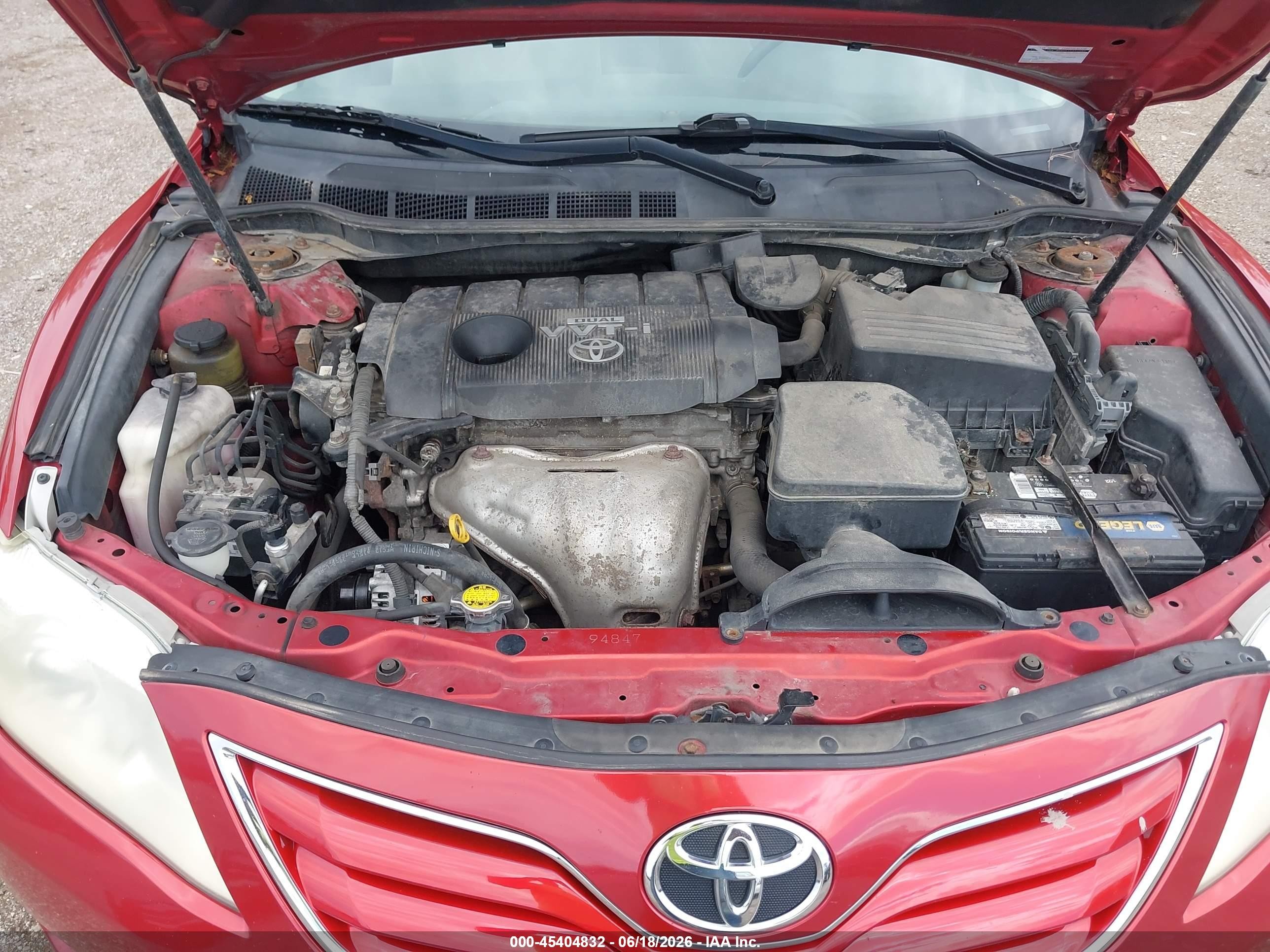 2010 Toyota Camry Le Red vin: 4T4BF3EK6AR056815