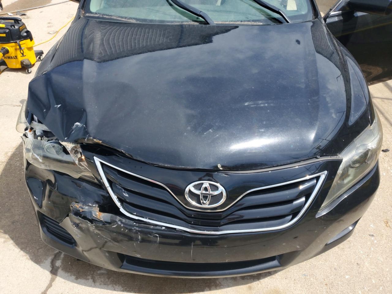 2010 Toyota Camry Le Черный vin: 4T4BF3EK6AR057785