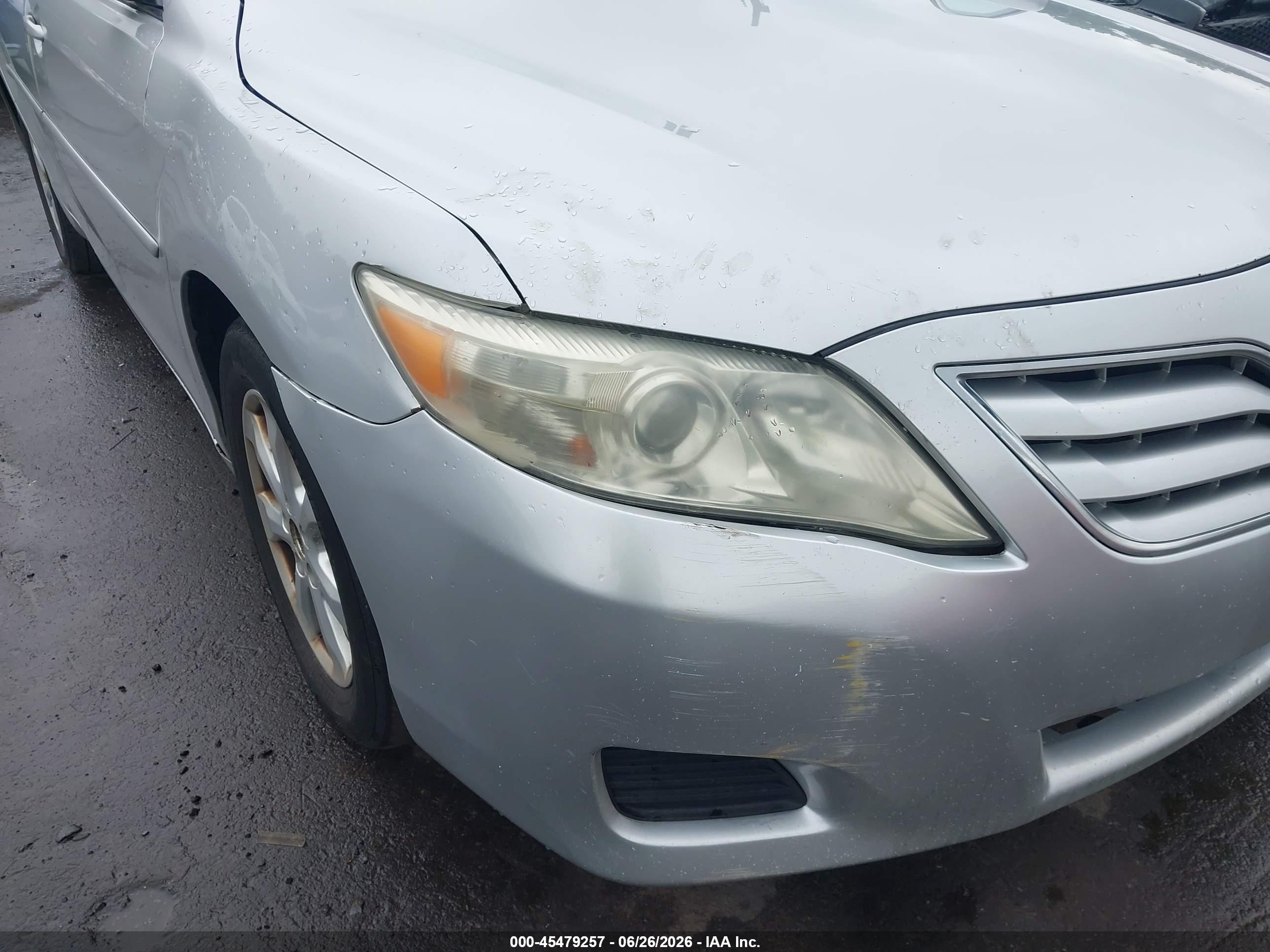 2010 Toyota Camry Le Silver vin: 4T4BF3EK6AR061934