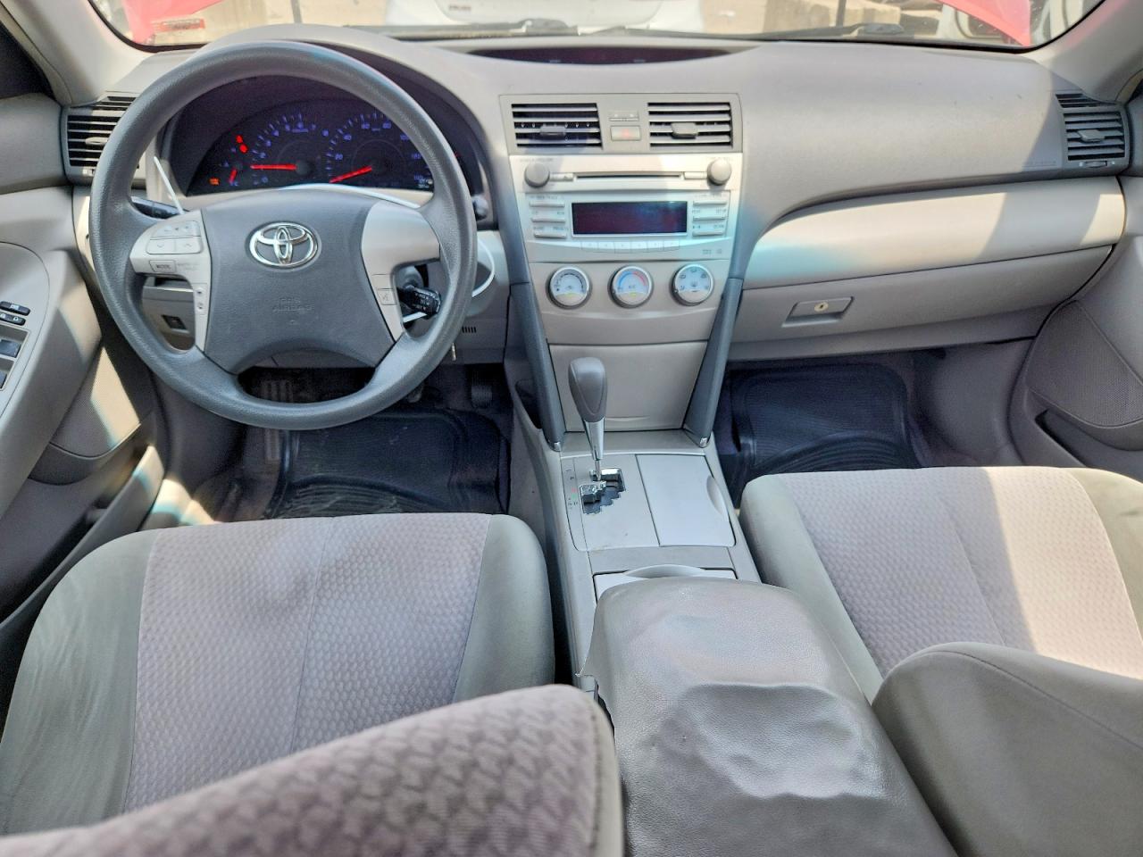 2010 Toyota Camry Le Red vin: 4T4BF3EK6AR064171