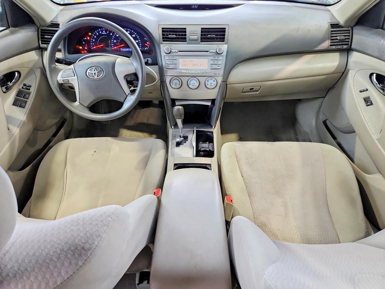 2011 Toyota Camry Le Blue vin: 4T4BF3EK6BR088326