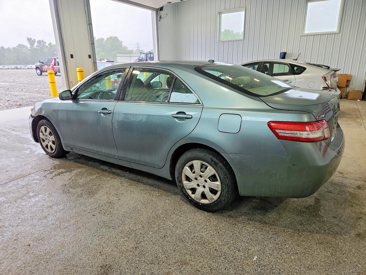 2011 Toyota Camry Le Blue vin: 4T4BF3EK6BR088326