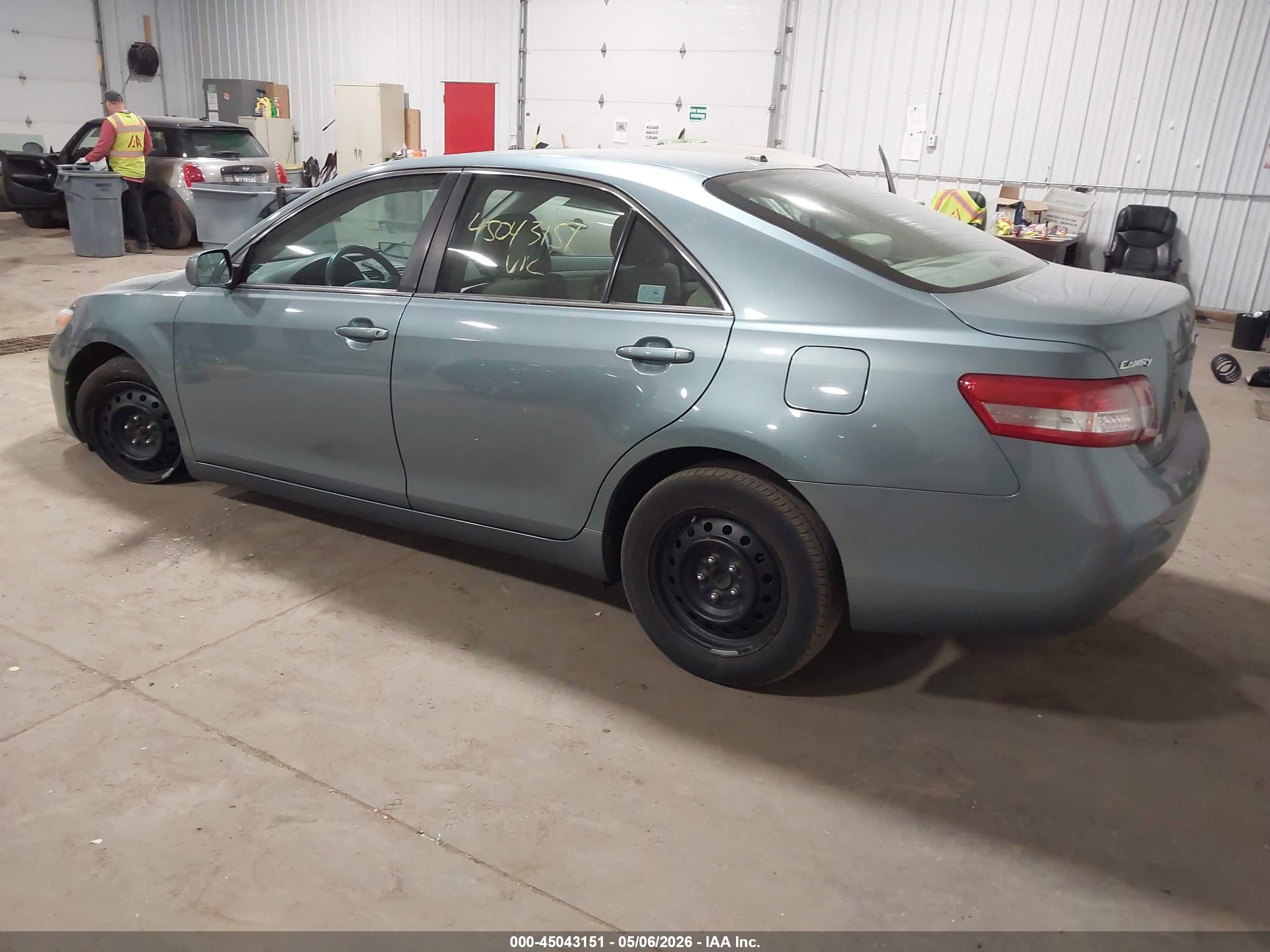 2011 Toyota Camry Le Синий vin: 4T4BF3EK6BR089511