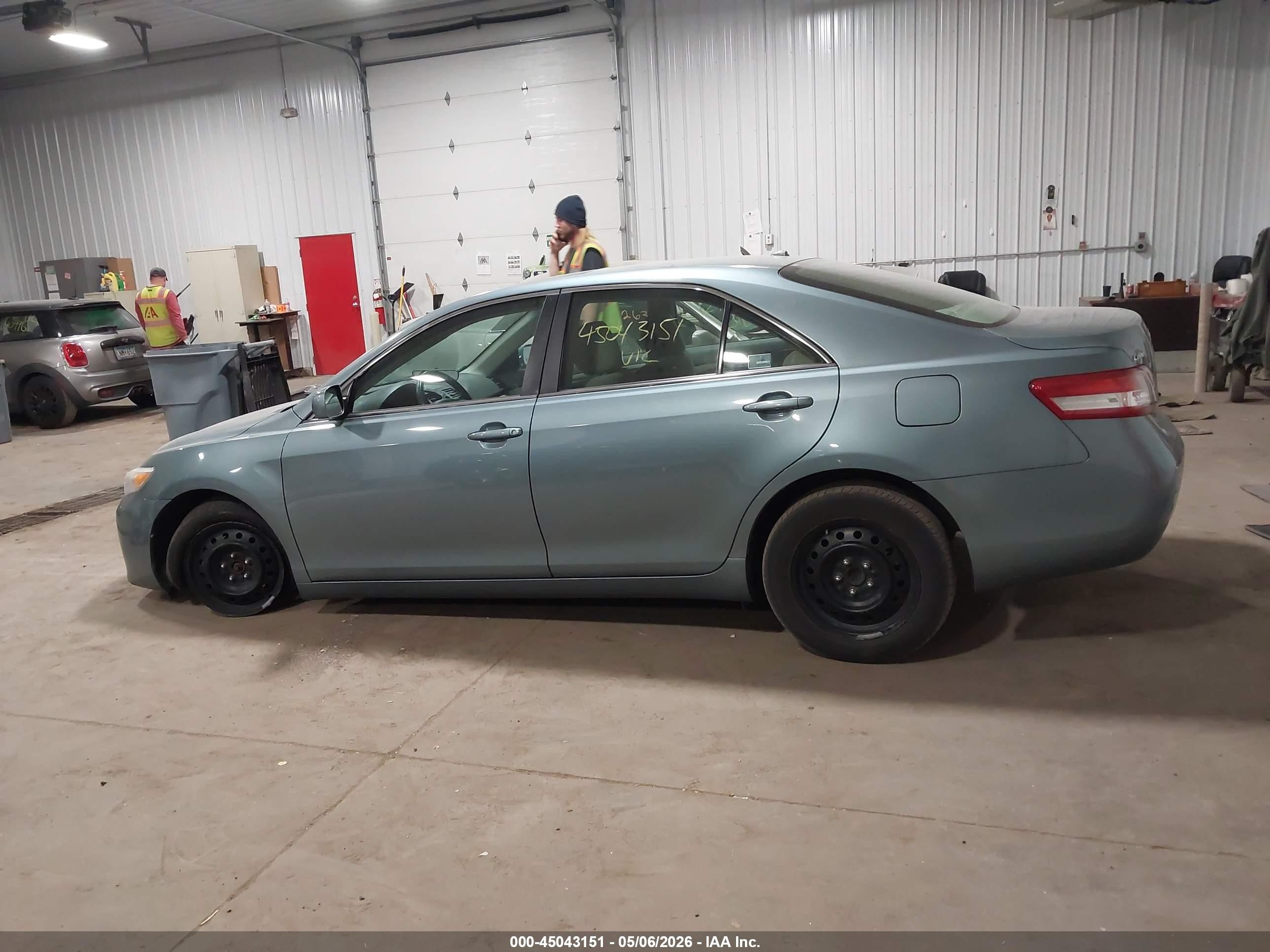 2011 Toyota Camry Le Синий vin: 4T4BF3EK6BR089511