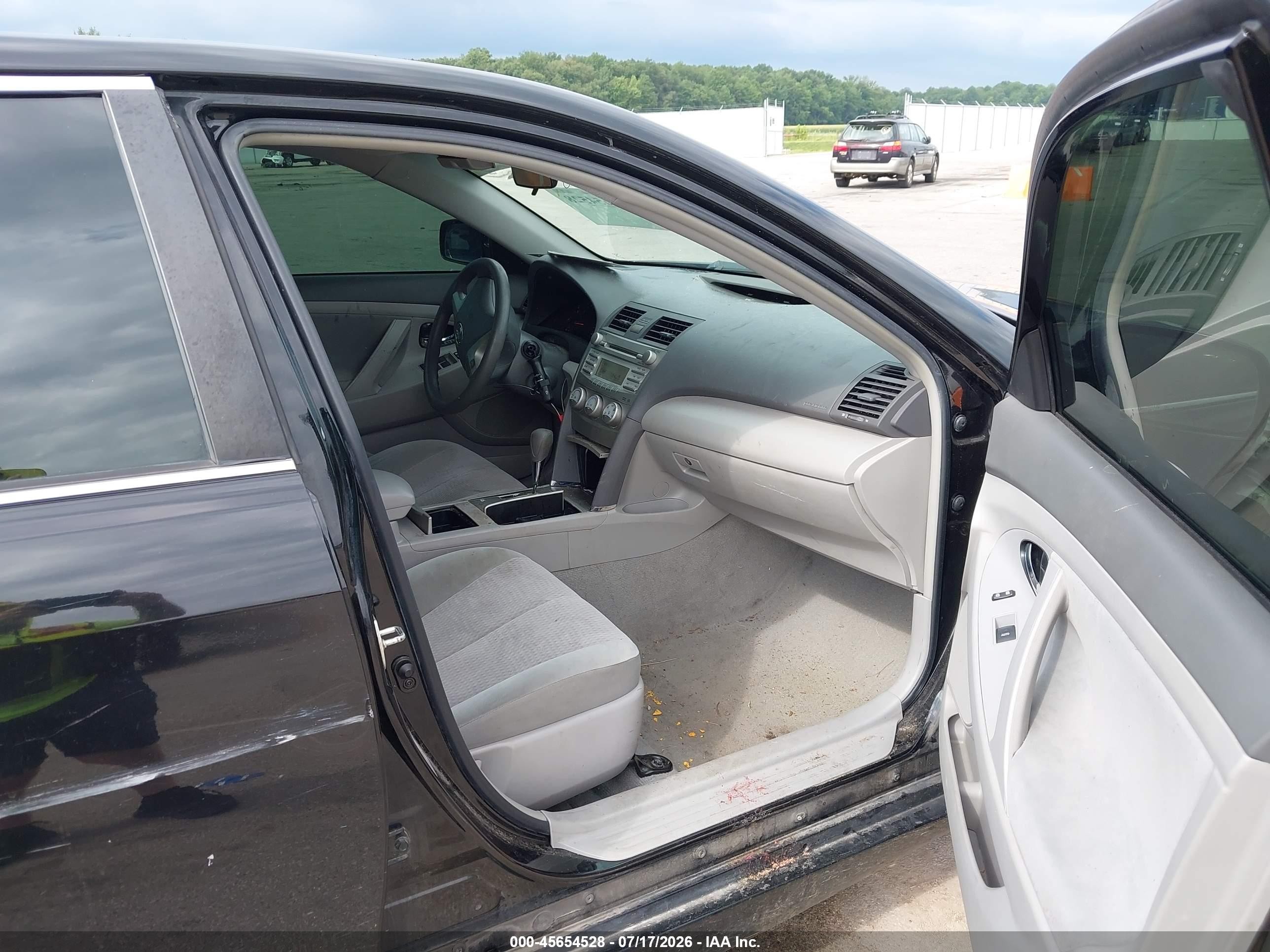 2011 Toyota Camry Le Black vin: 4T4BF3EK6BR092604