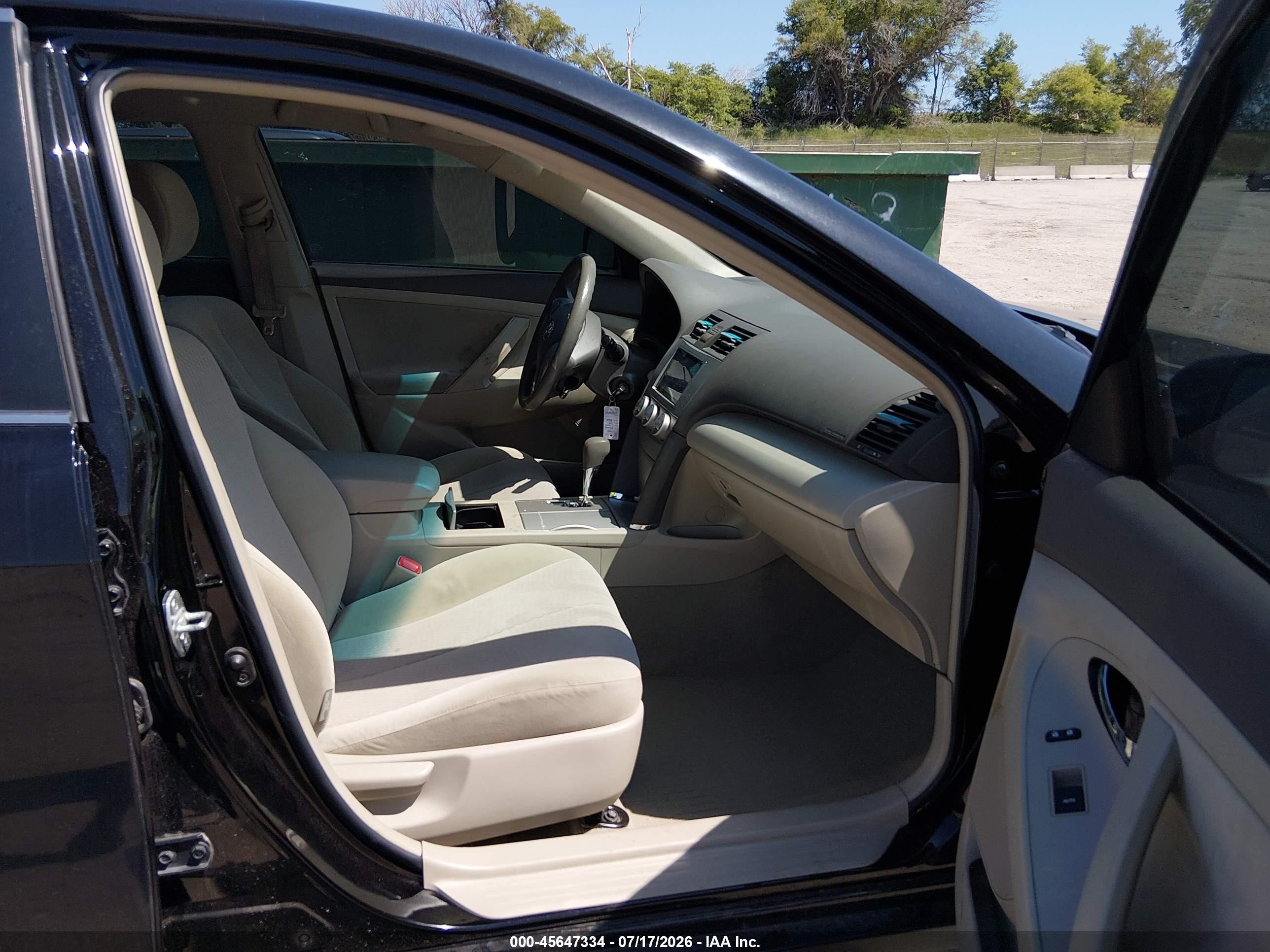 2011 Toyota Camry Le Black vin: 4T4BF3EK6BR101012