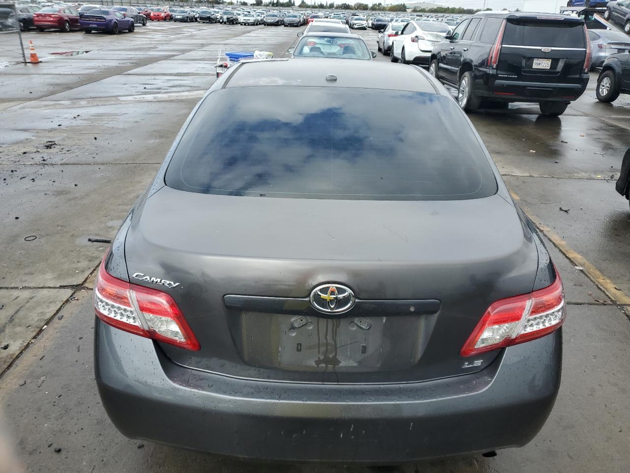 2011 Toyota Camry Base Gray vin: 4T4BF3EK6BR101401
