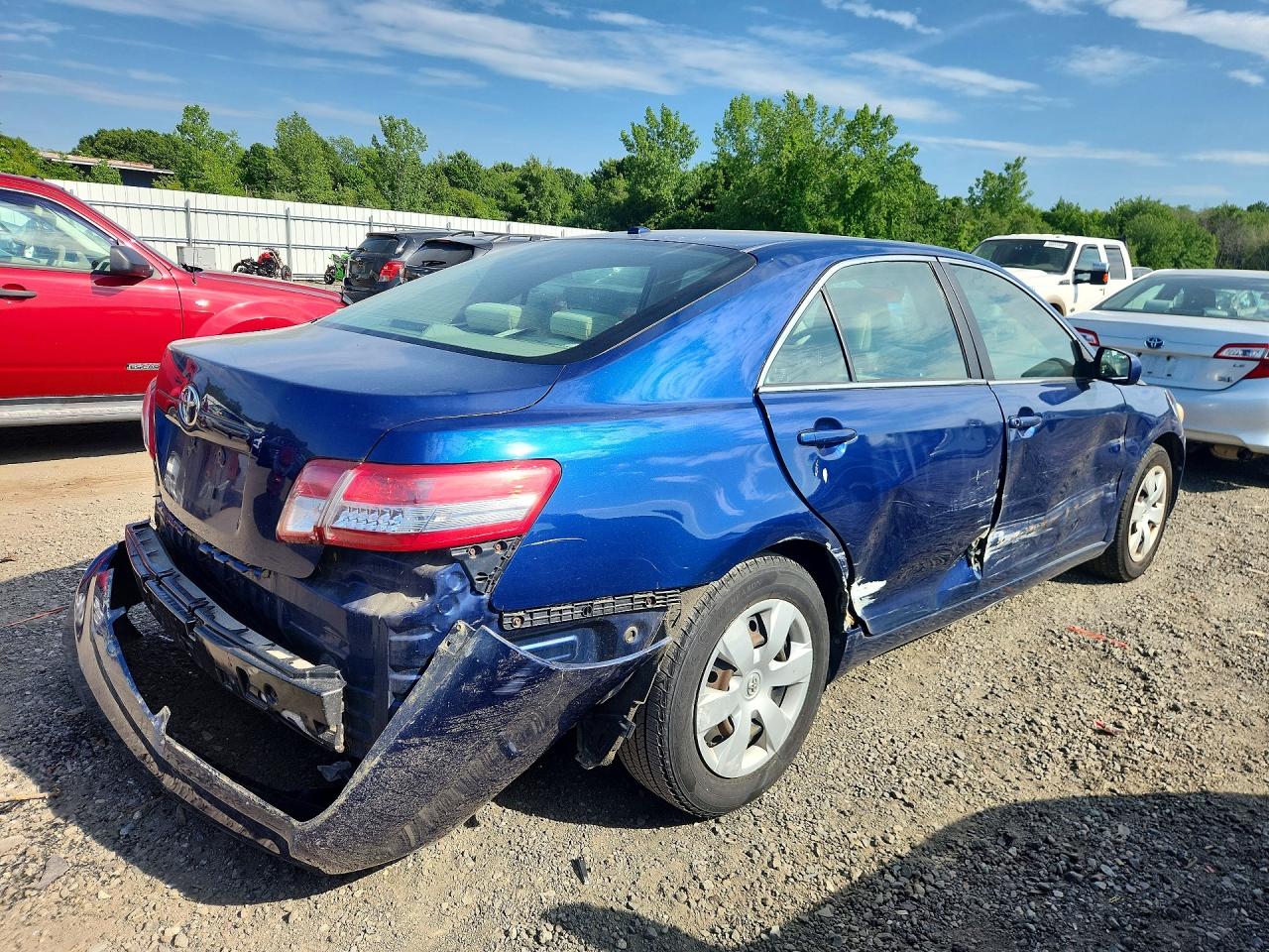 2011 Toyota Camry Base Blue vin: 4T4BF3EK6BR101527