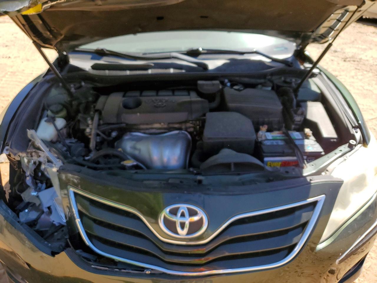2011 Toyota Camry Le Green vin: 4T4BF3EK6BR113595