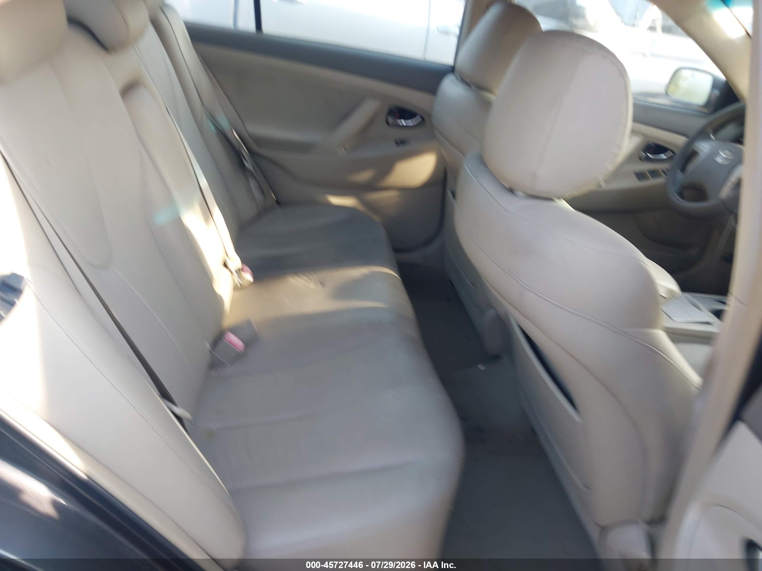 2011 Toyota Camry Le Gray vin: 4T4BF3EK6BR137525