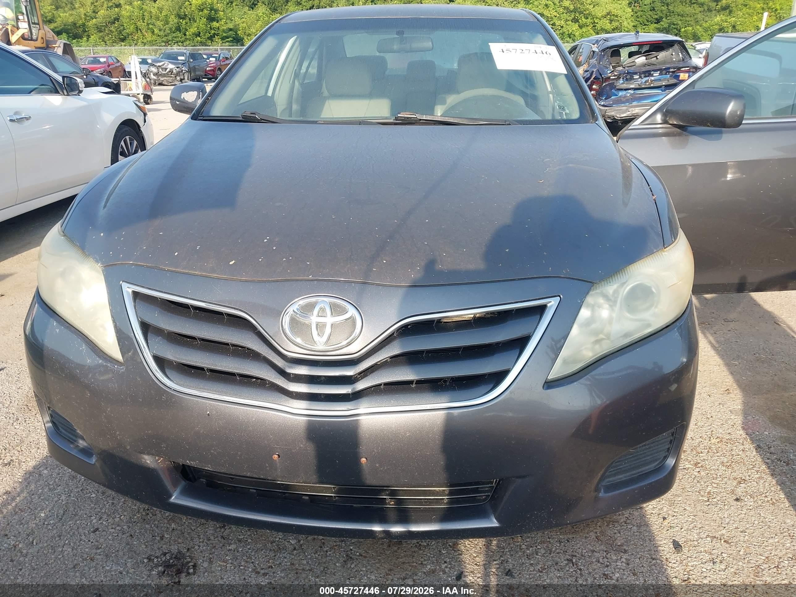 2011 Toyota Camry Le Gray vin: 4T4BF3EK6BR137525