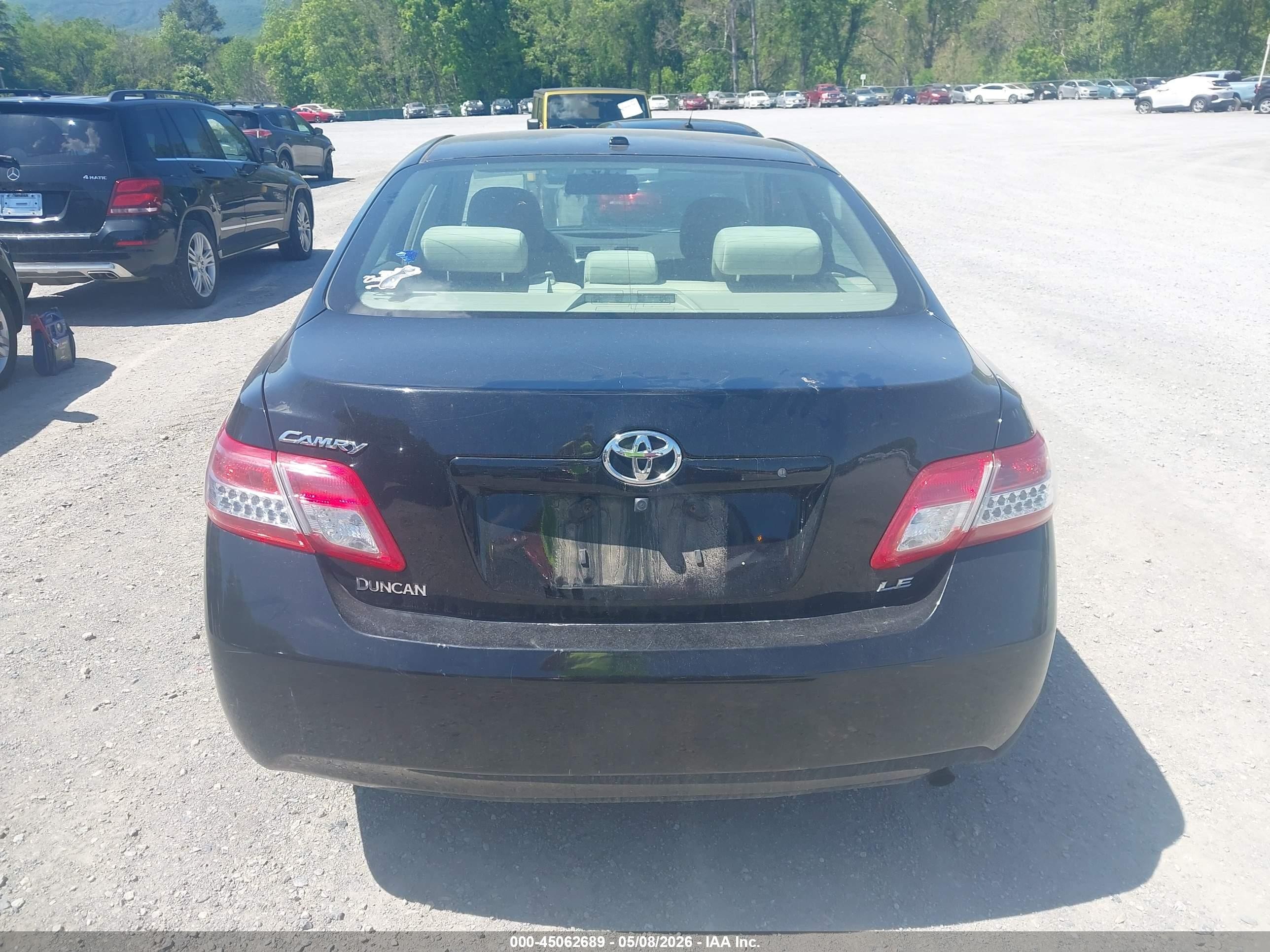 2011 Toyota Camry Le Серый vin: 4T4BF3EK6BR155555