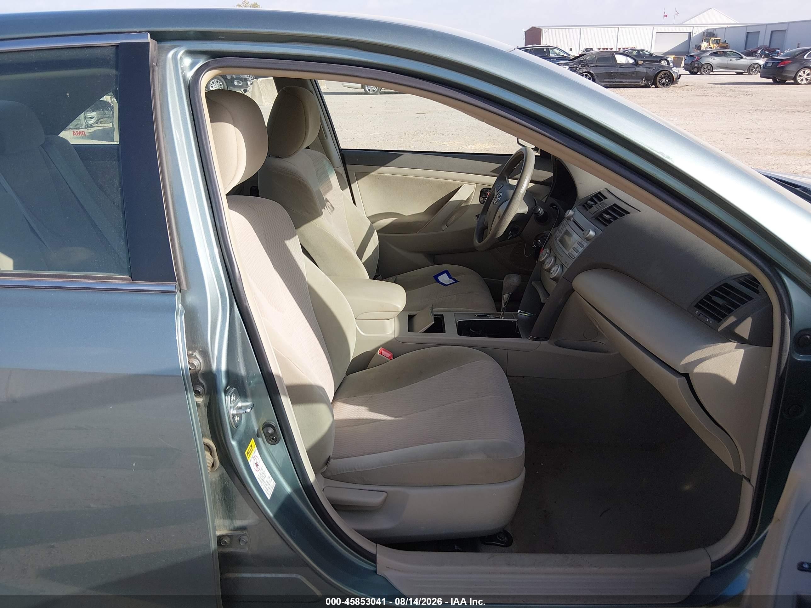 2011 Toyota Camry Le Gray vin: 4T4BF3EK6BR159833