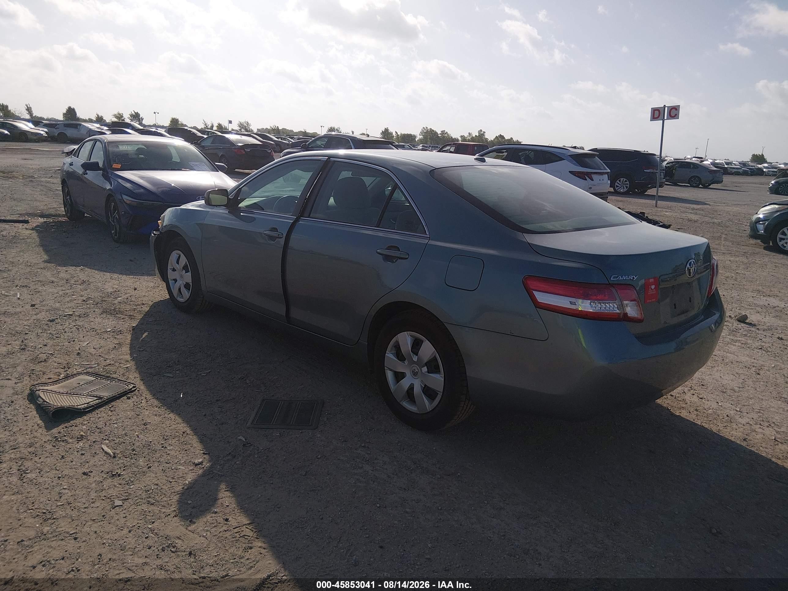 2011 Toyota Camry Le Gray vin: 4T4BF3EK6BR159833