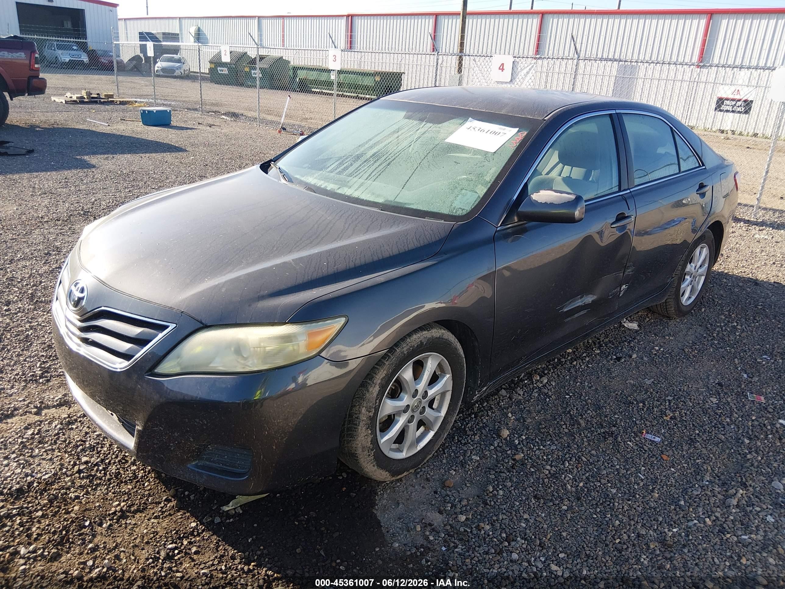 2011 Toyota Camry Le Gray vin: 4T4BF3EK6BR163557