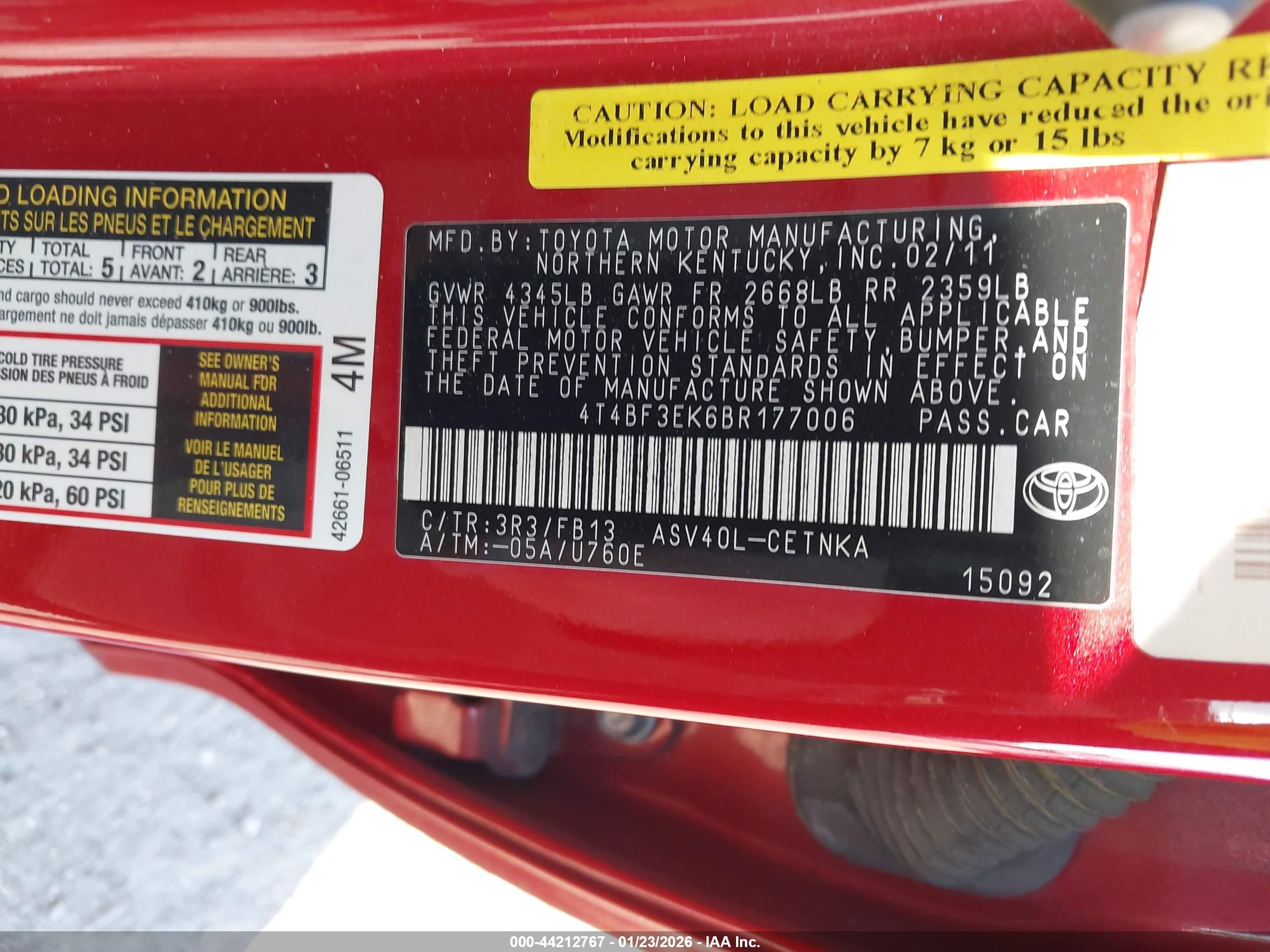 2011 Toyota Camry Le Red vin: 4T4BF3EK6BR177006