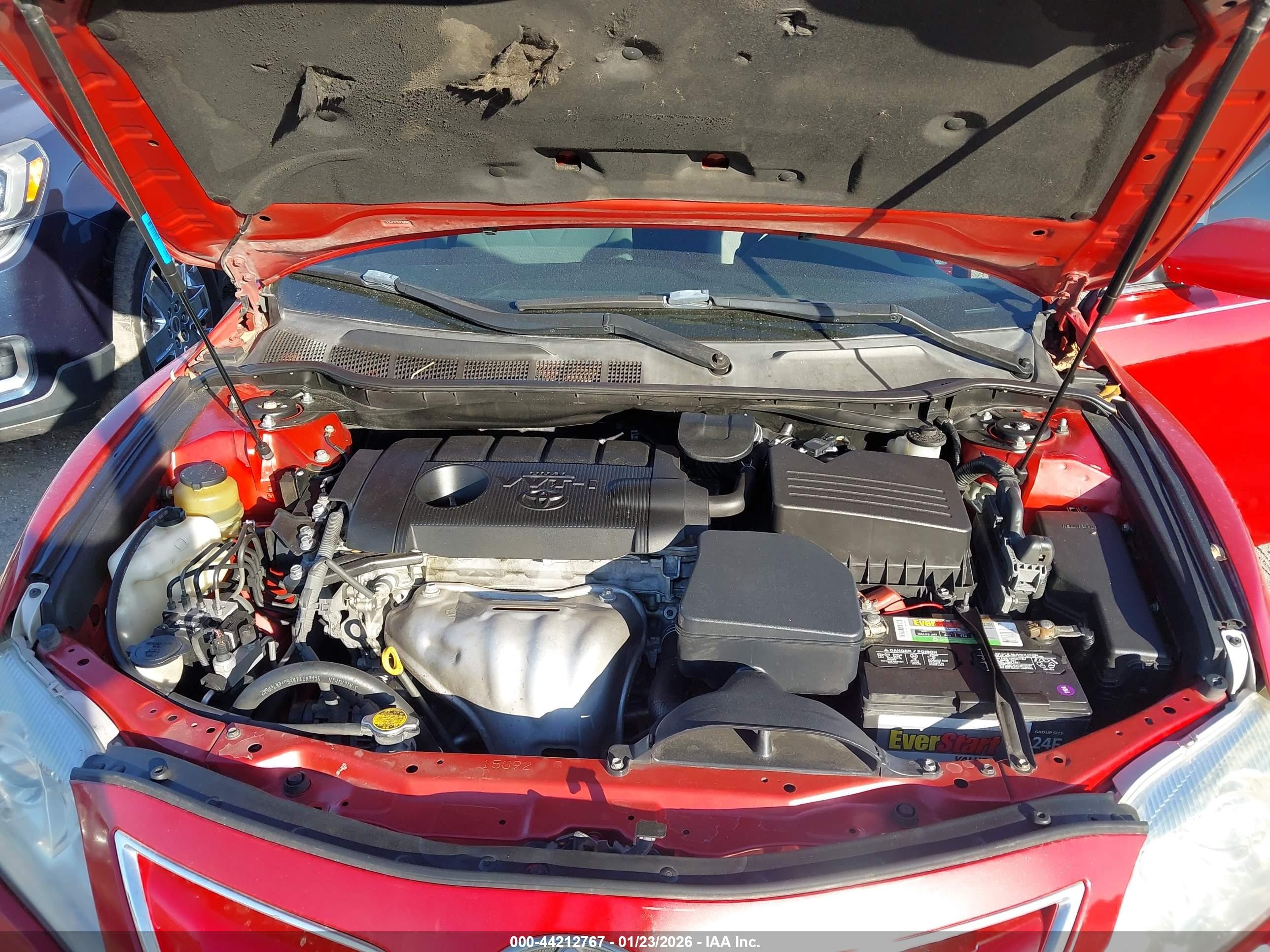 2011 Toyota Camry Le Red vin: 4T4BF3EK6BR177006