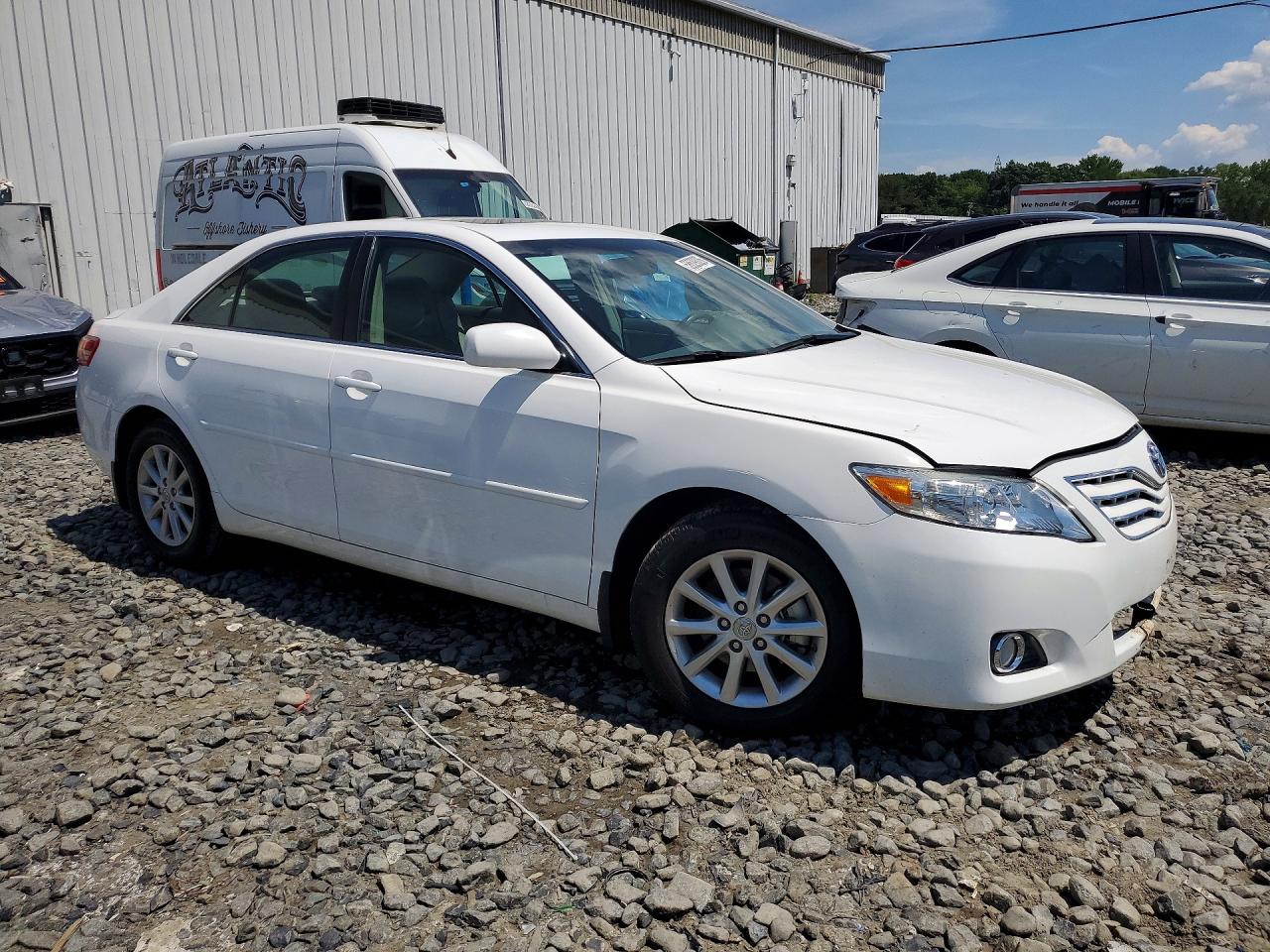 2011 Toyota Camry Xle White vin: 4T4BF3EK6BR177751