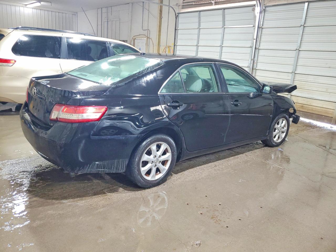 2011 Toyota Camry Le Черный vin: 4T4BF3EK6BR178818