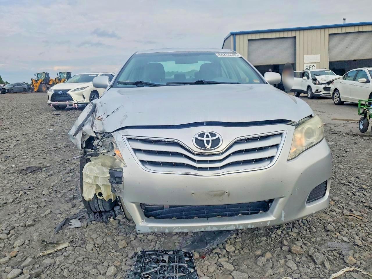 2011 Toyota Camry Le Silver vin: 4T4BF3EK6BR192587